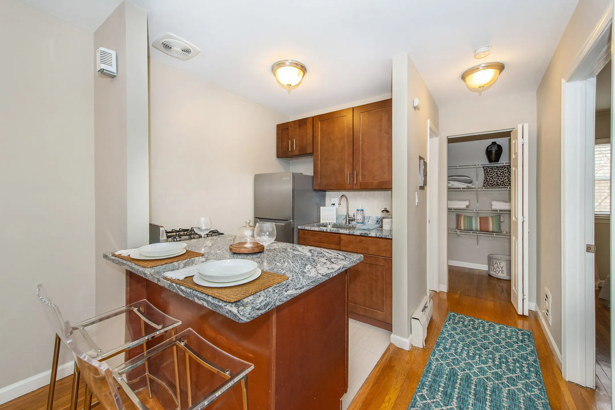 The Crossings at One Apartments Fords, NJ 08863