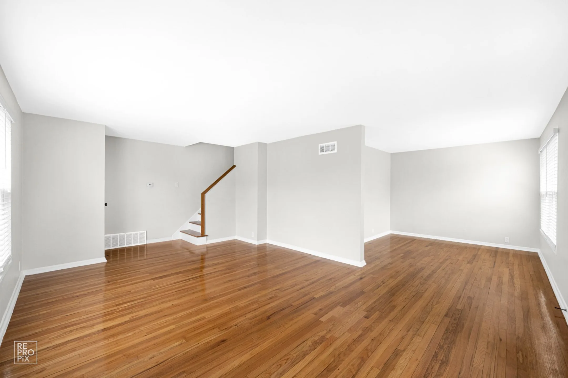 Living Room - Pangea Park Townhomes - Park Forest, IL