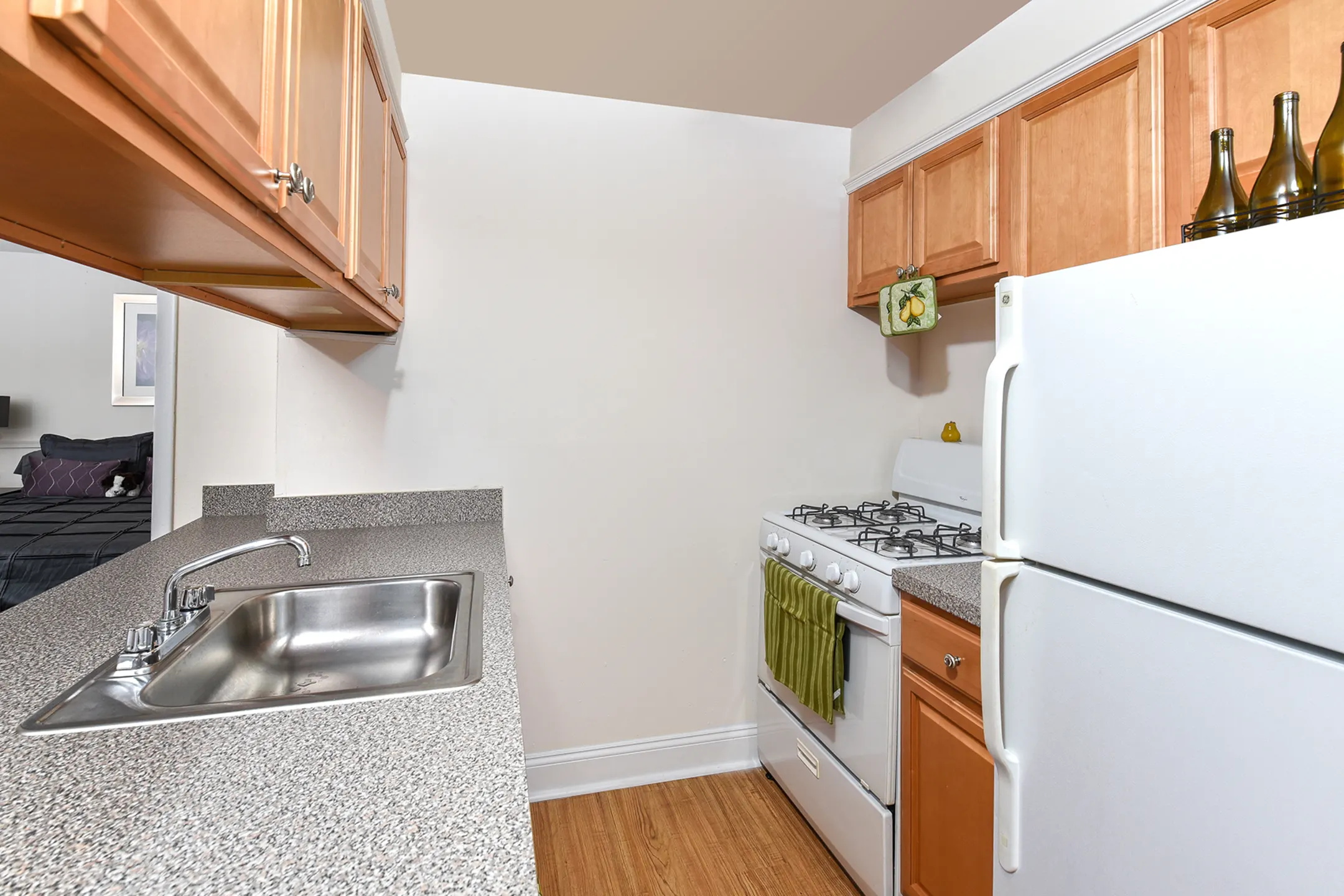 Kitchen - Cramer Hill Apartments & Townhomes - Camden, NJ
