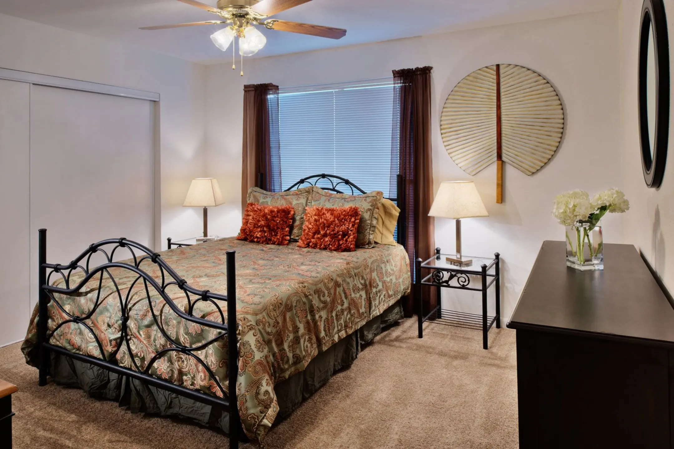 Bedroom - Sugar Tree Apartments - Corpus Christi, TX
