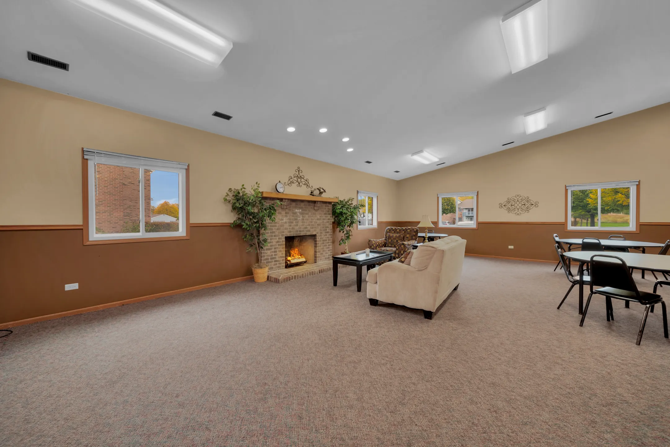 Northfield Court Apartments Harvard, IL 60033