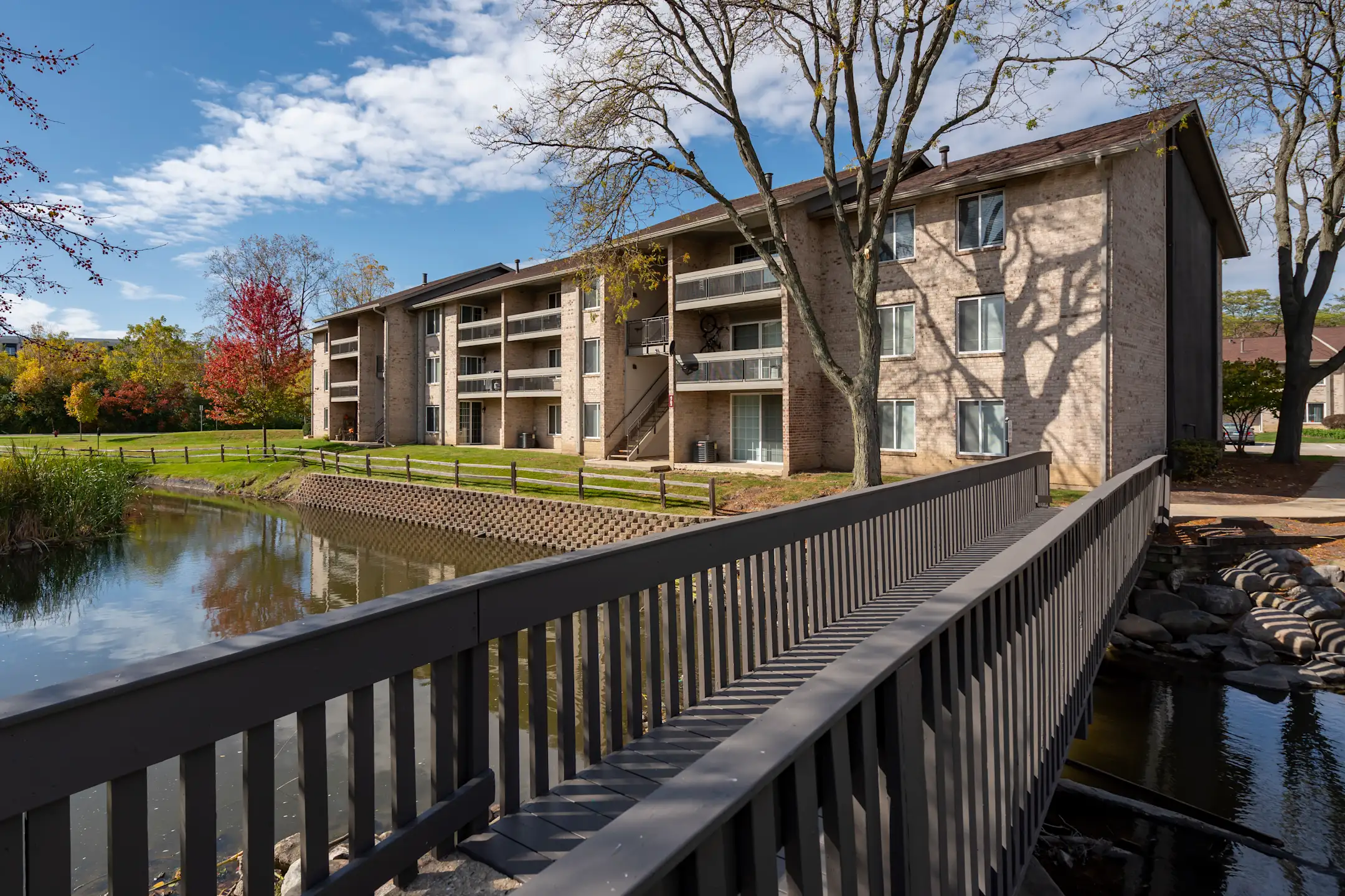 Lakeside Apartments 4800 Lake Trail Dr Lisle, IL Apartments for