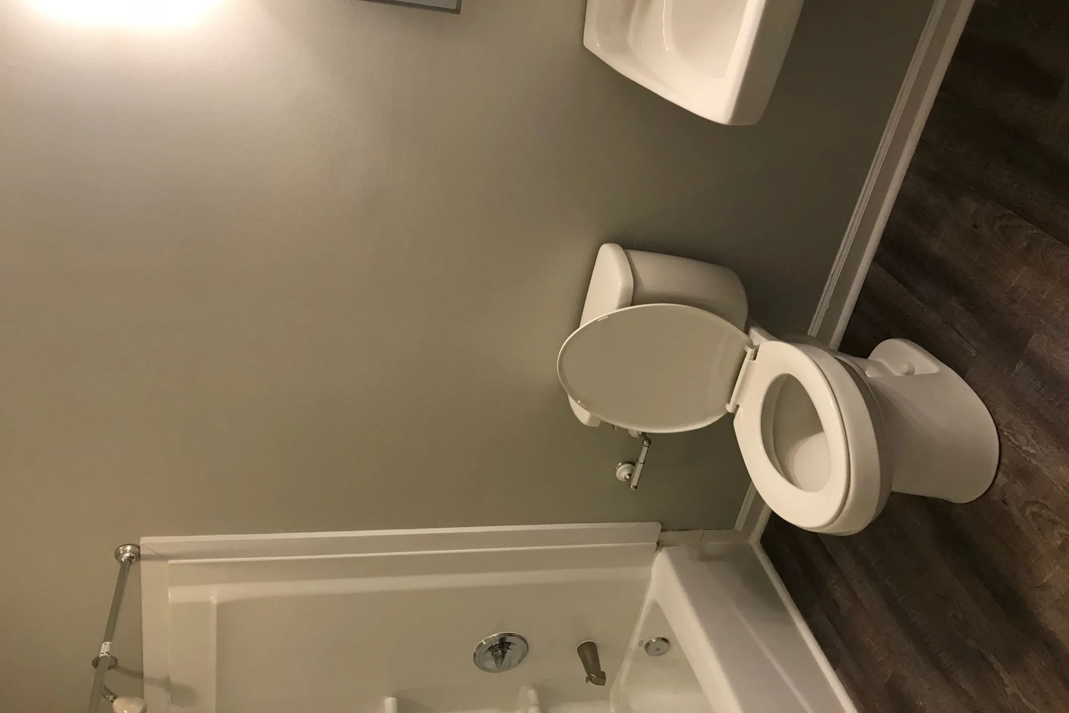Bathroom - Grey Parc Apartments - Rossville, GA