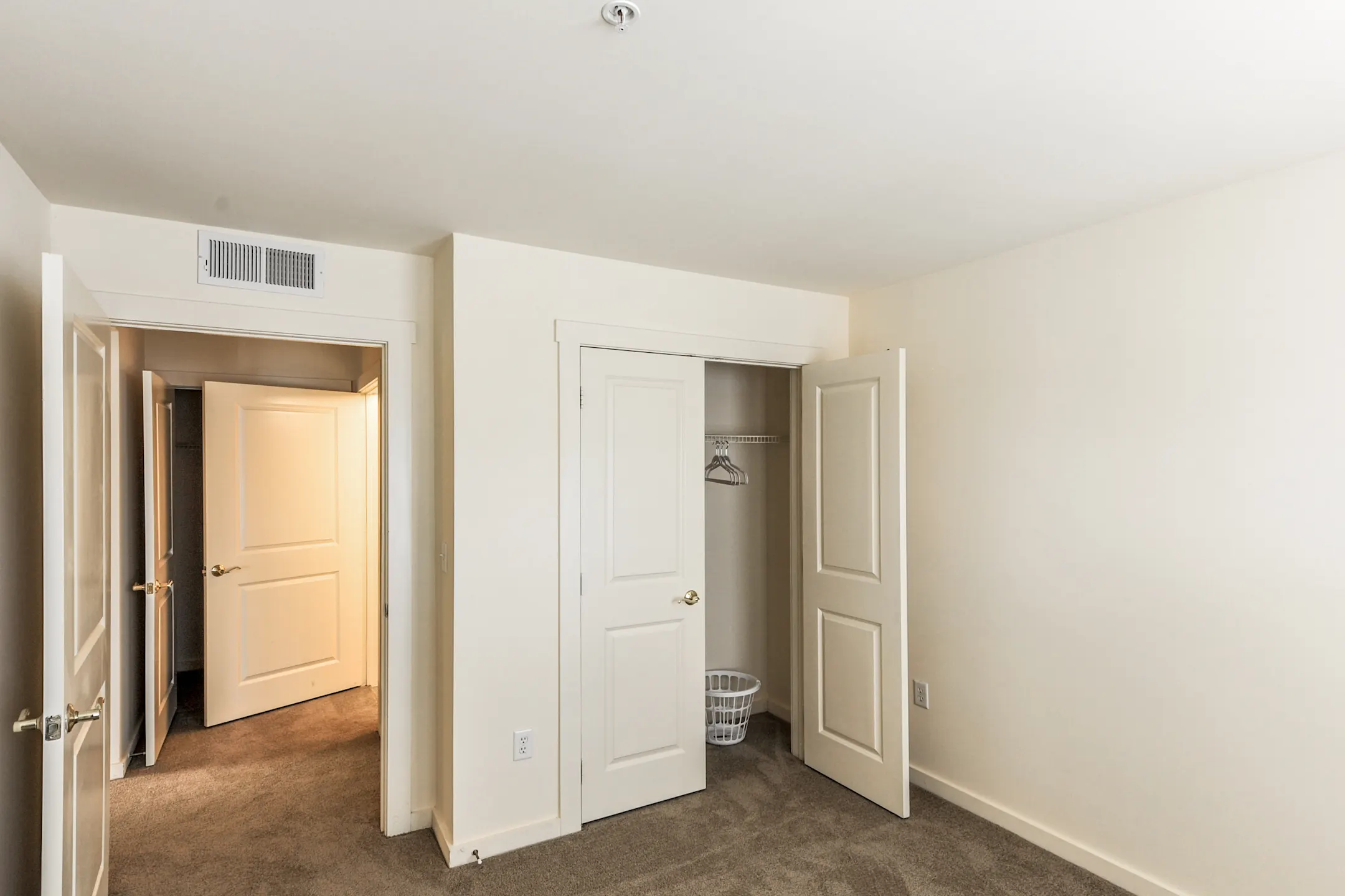 Market Square III Senior Housing 7101 Bensley Commons Lane North