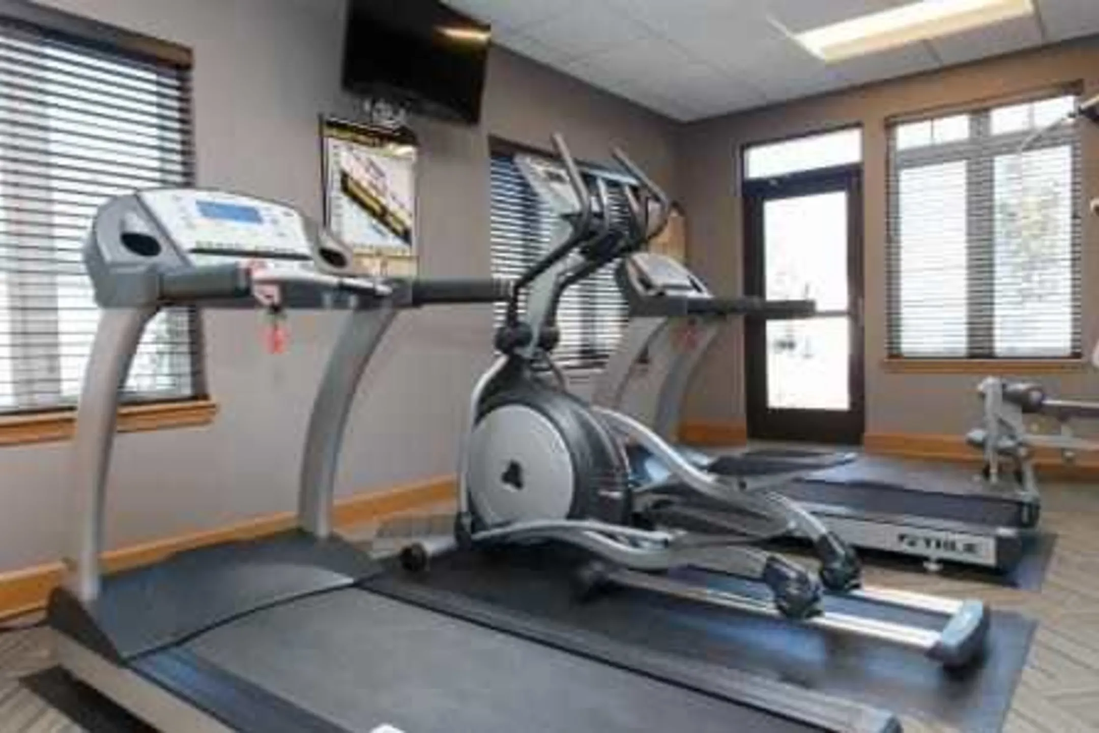 Fitness Weight Room - The Villas of Madison - Madison, OH