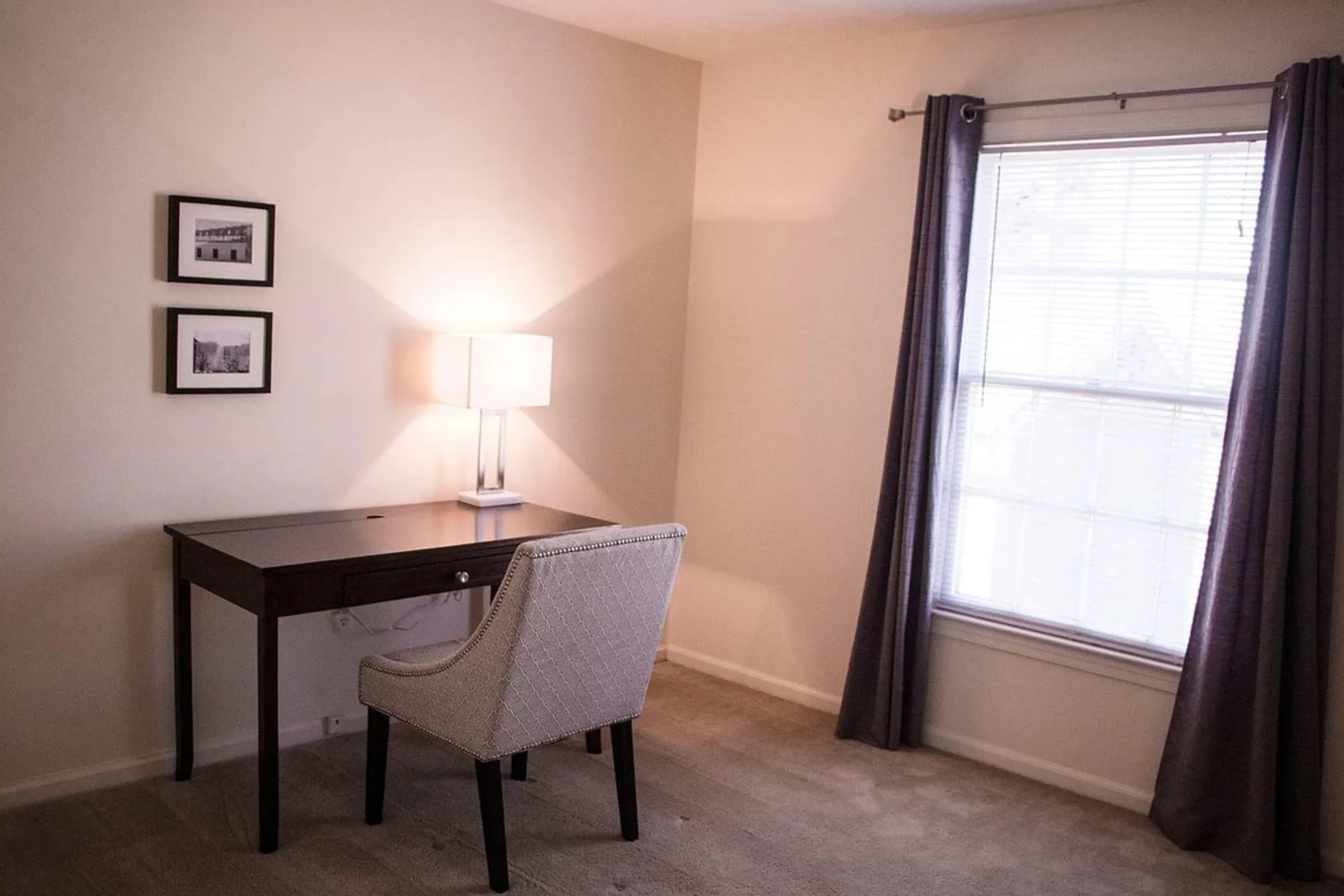 Dining Room - Stewart Langley Corporate Apartments - Lynchburg, VA