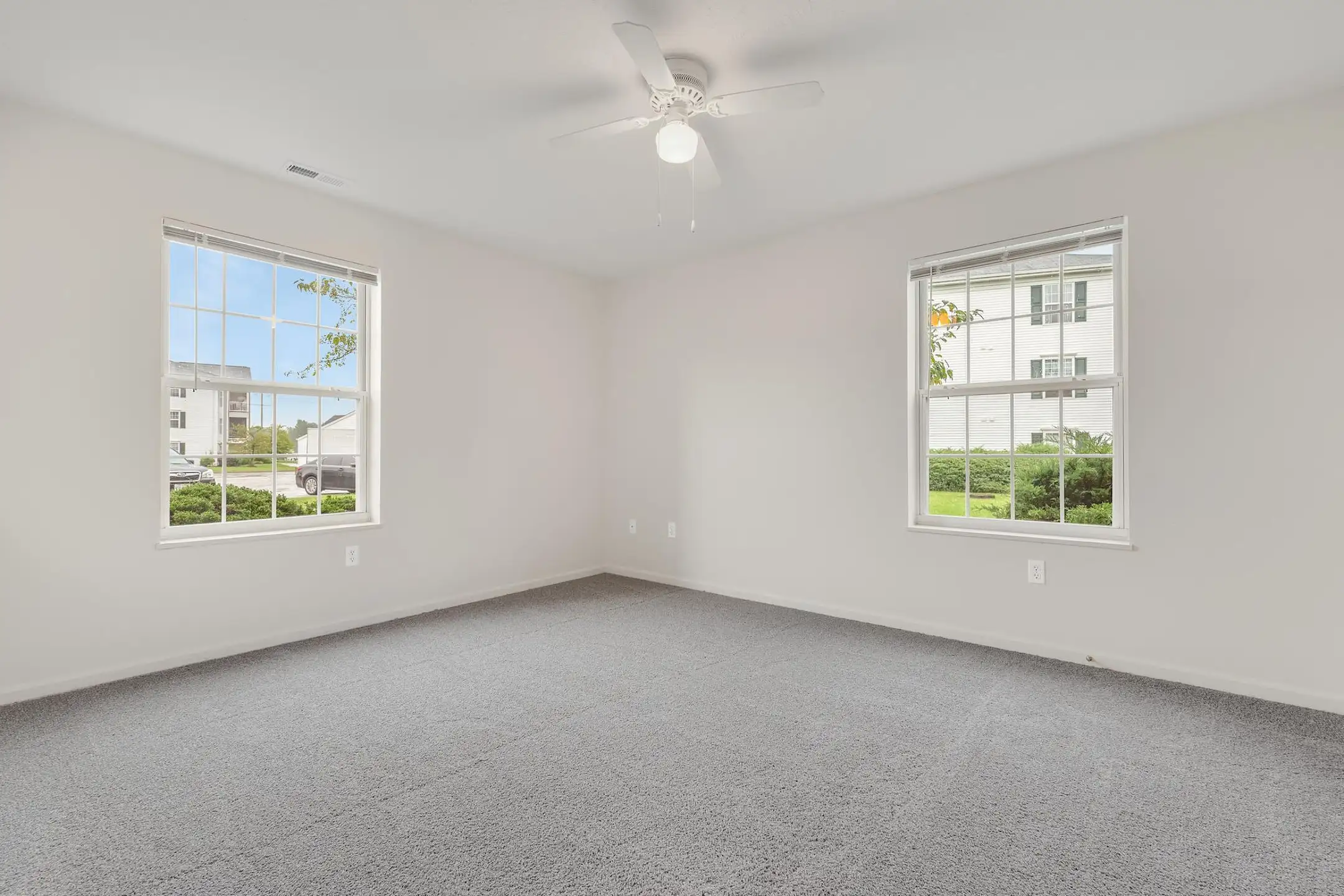 Evergreen Farms Apartments Olmsted Falls, OH 44138