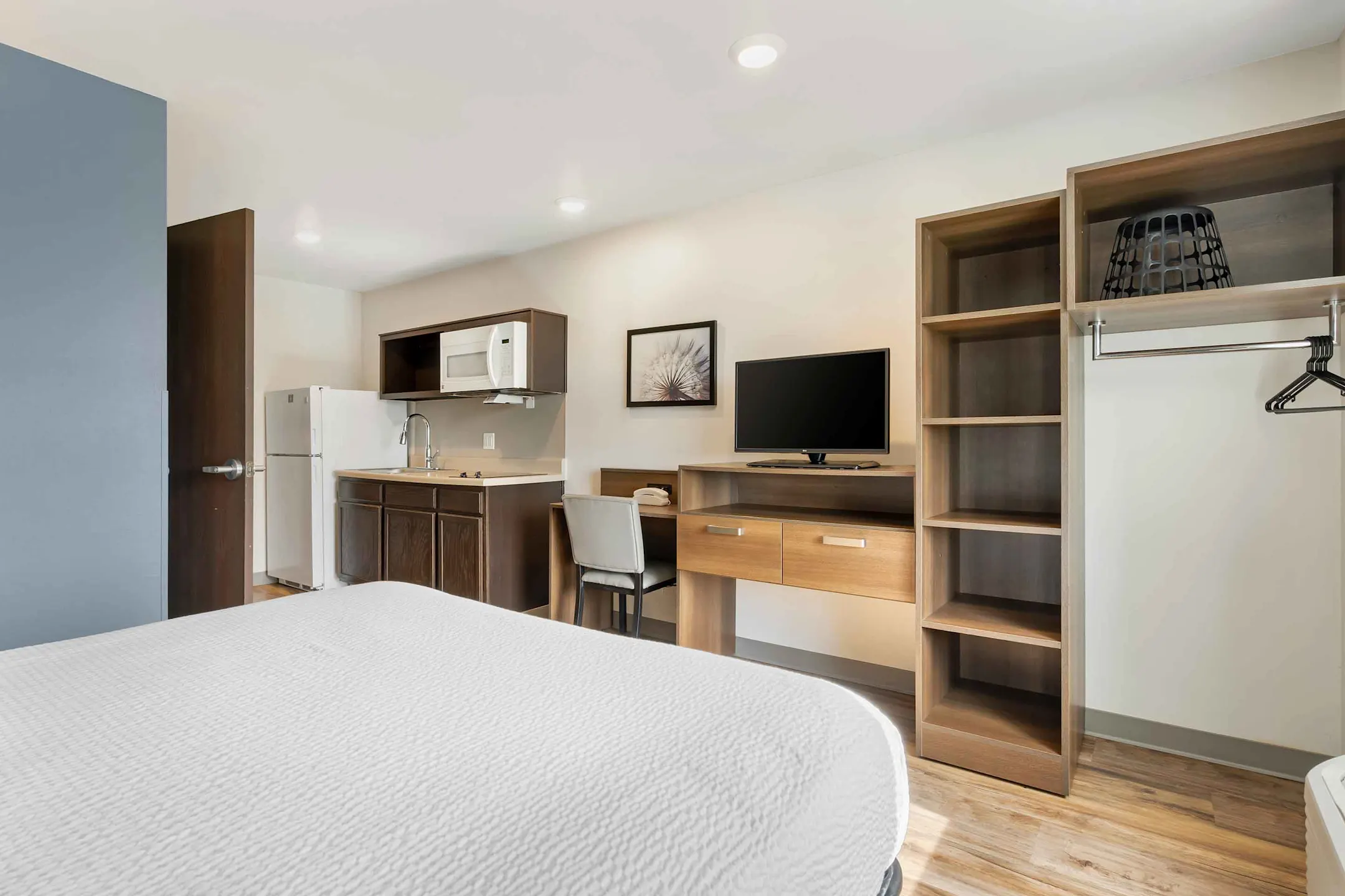 Living Room - Furnished Studio - Orlando - Airport - Orlando, FL