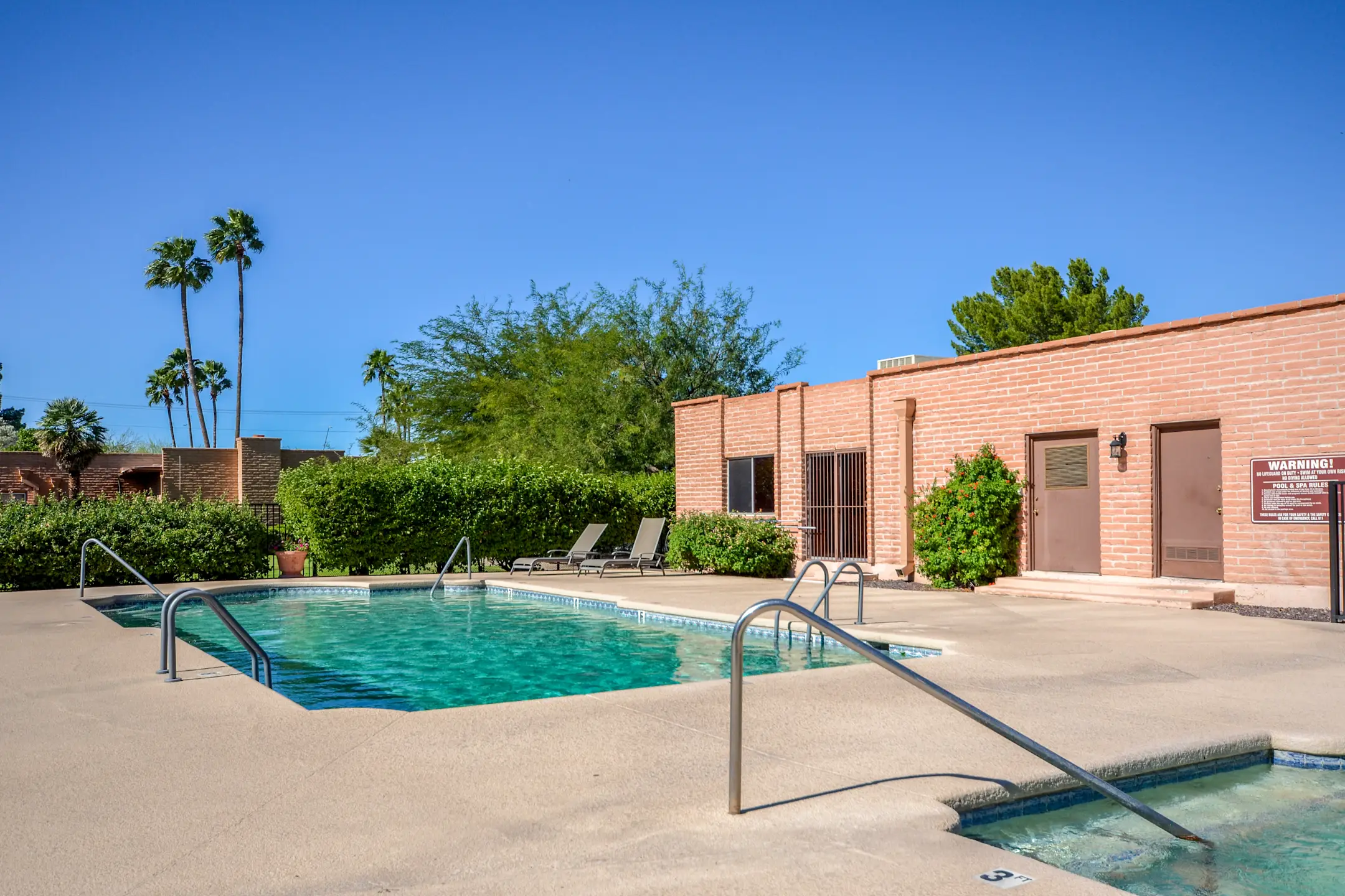 Camino De La Sierra Apartments Tucson, AZ 85712