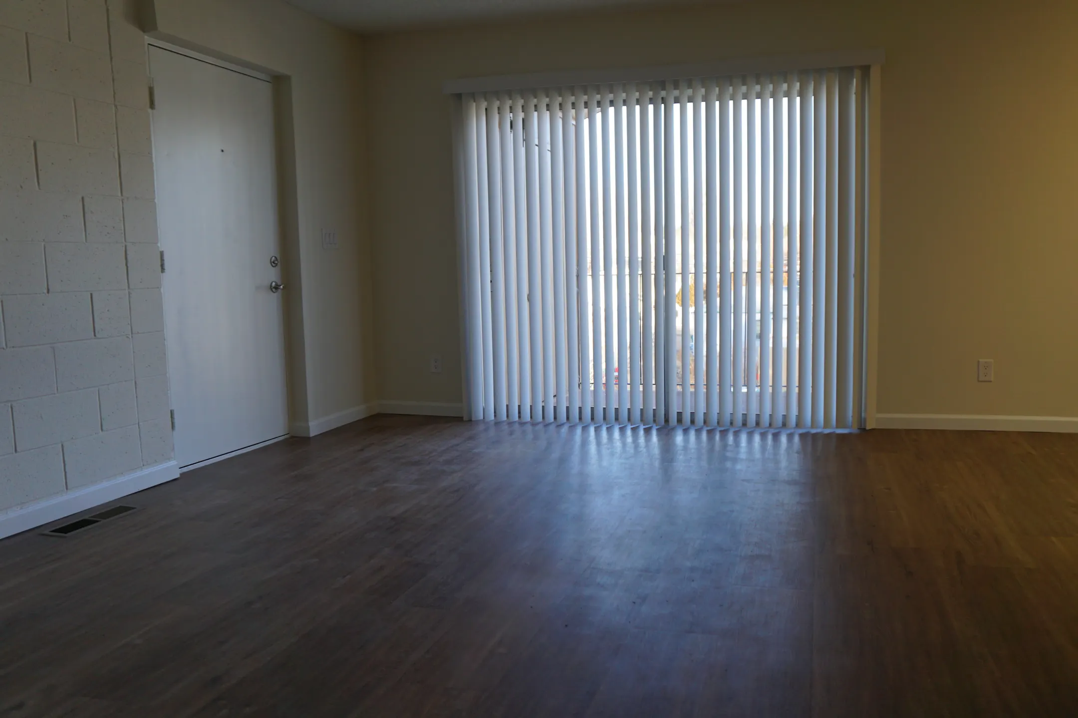Living Room - Nevada Hills - Reno, NV