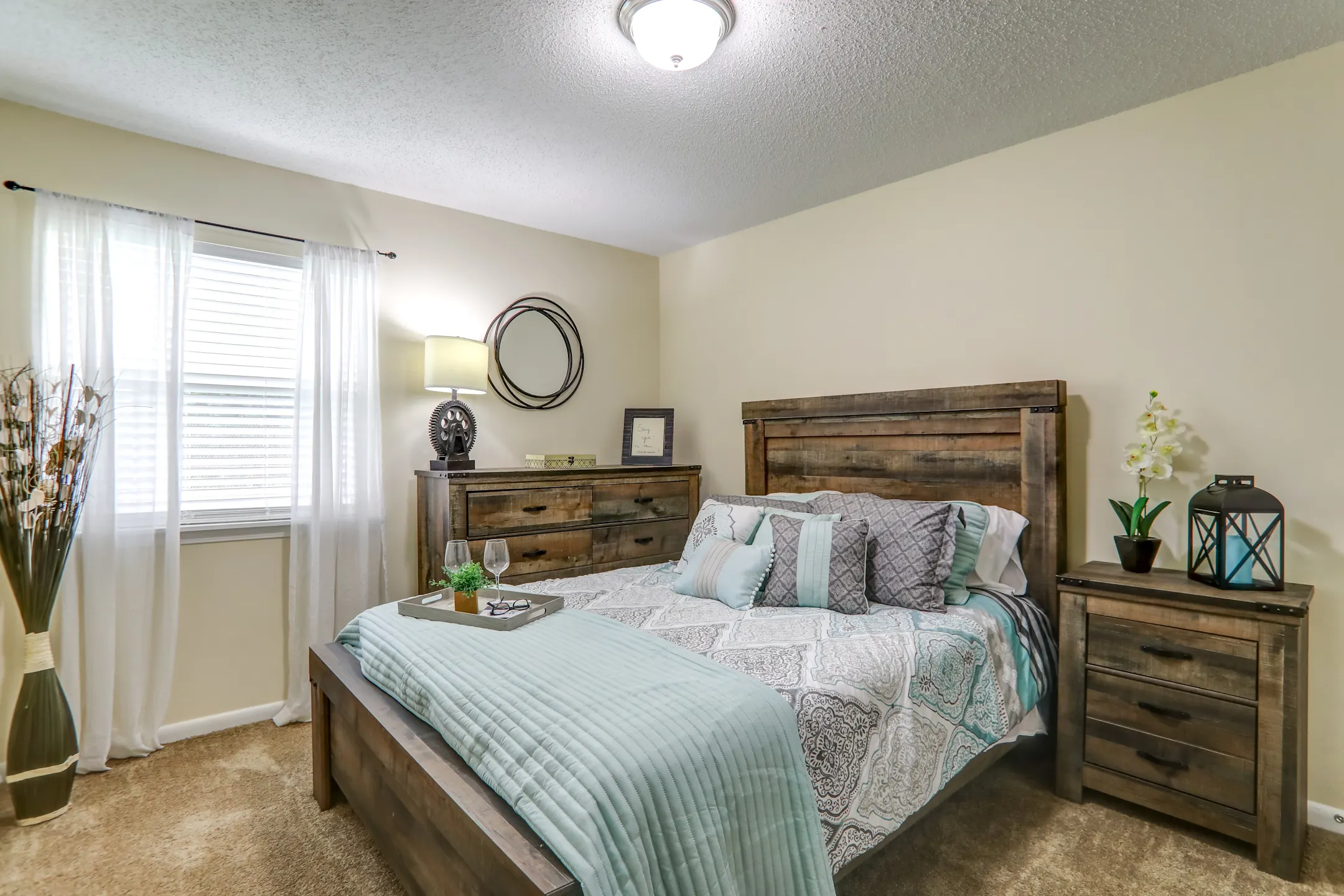 Oak Grove Place 2000 Oak Grove Rd Hattiesburg, MS Apartments for