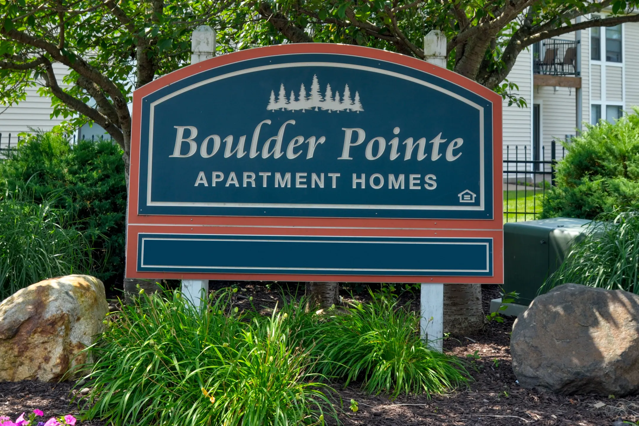 Community Signage - Boulder Pointe - Middletown, NY