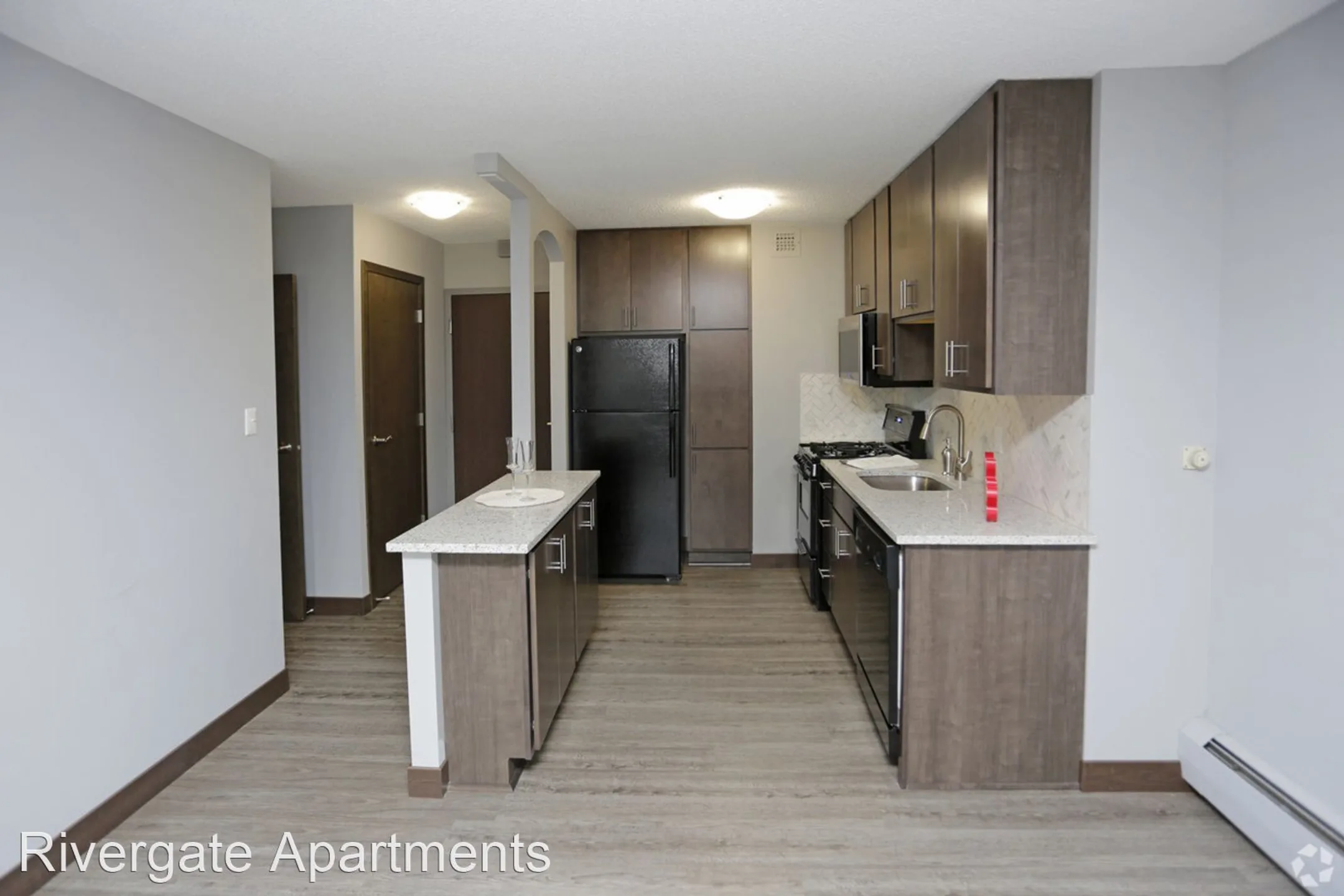 Kitchen - Rivergate Apartments - Minneapolis, MN