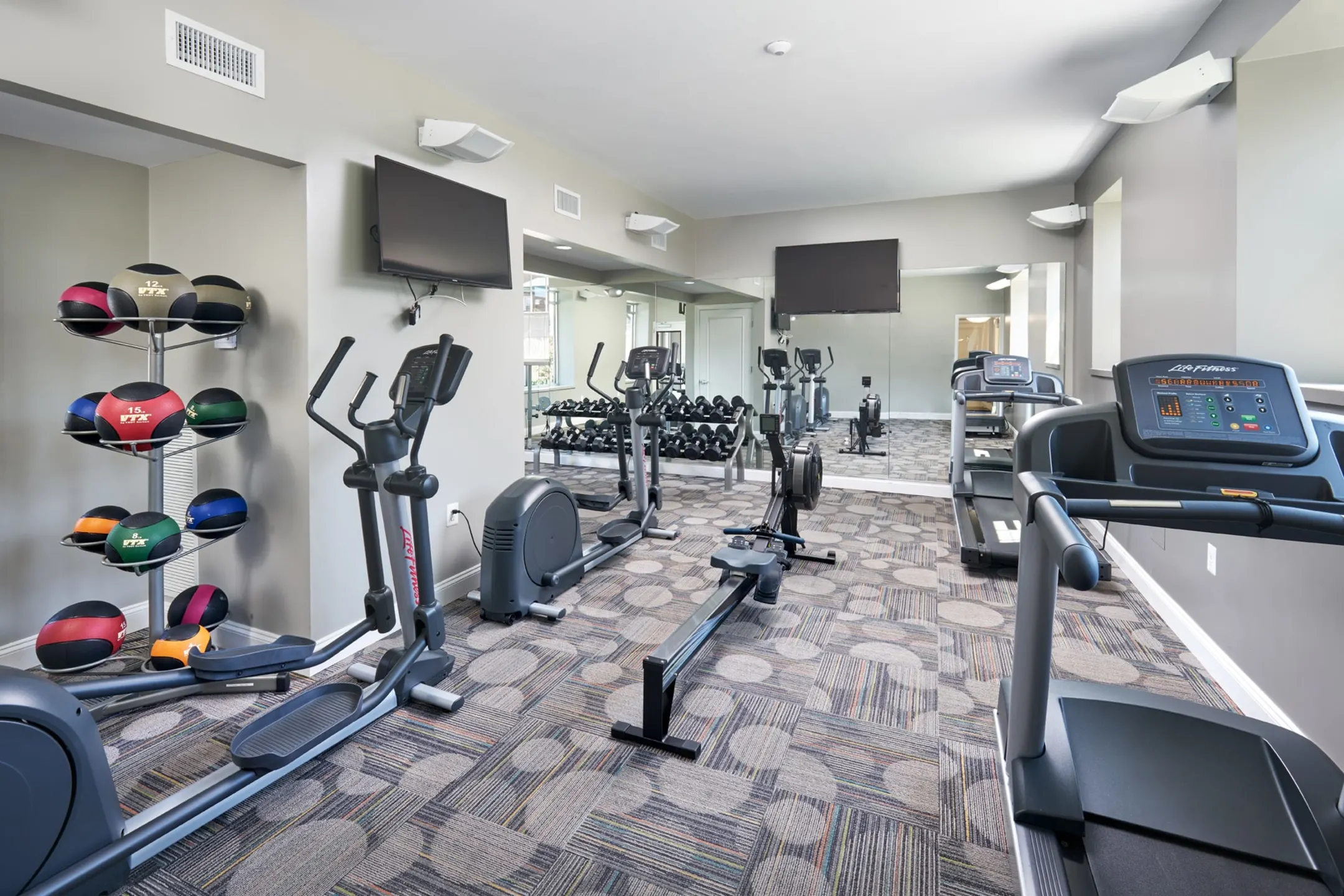 Fitness Weight Room - Rodgers Forge Apartments - Baltimore, MD