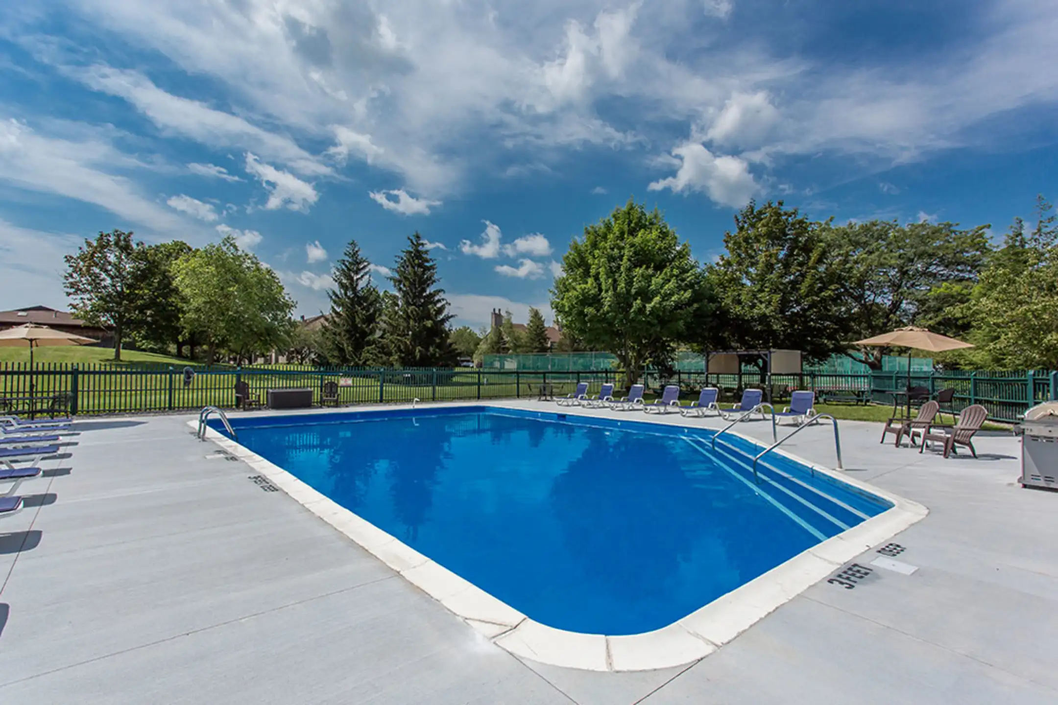 Pool - Steeplechase Apartments - Camillus, NY