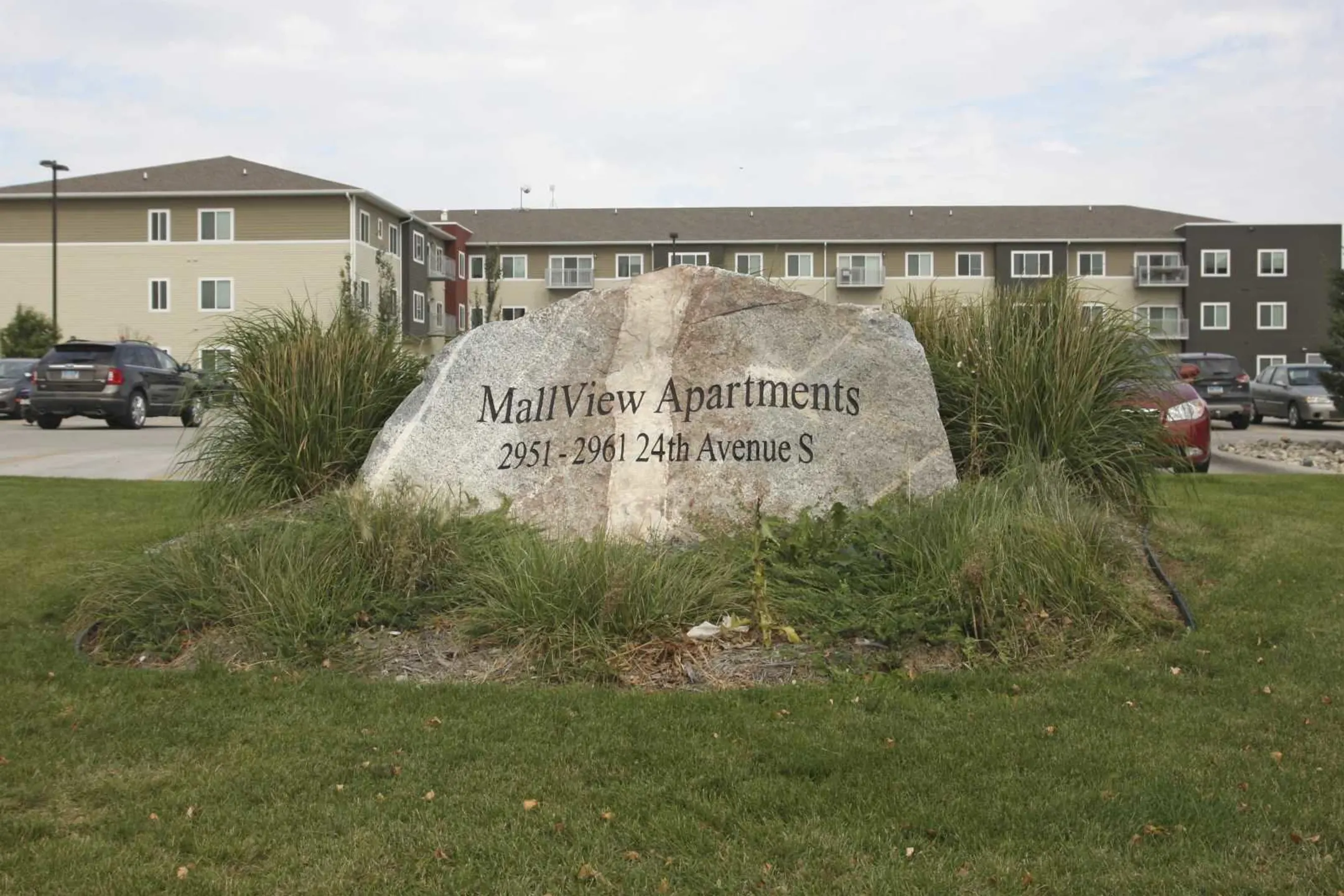 Community Signage - Mallview Apartments - Grand Forks, ND