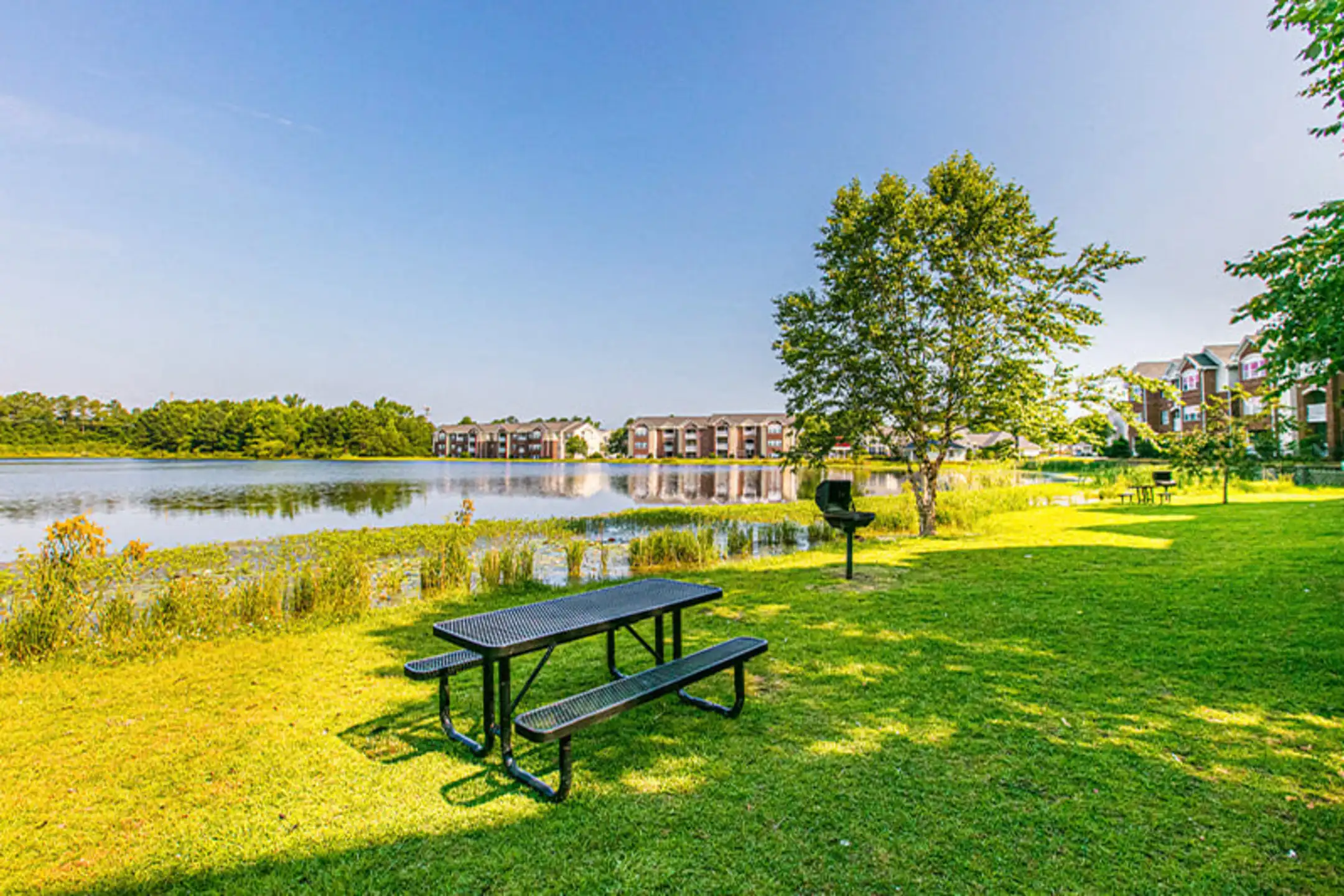 Village On The Lake Apartments Spring Lake, NC 28390