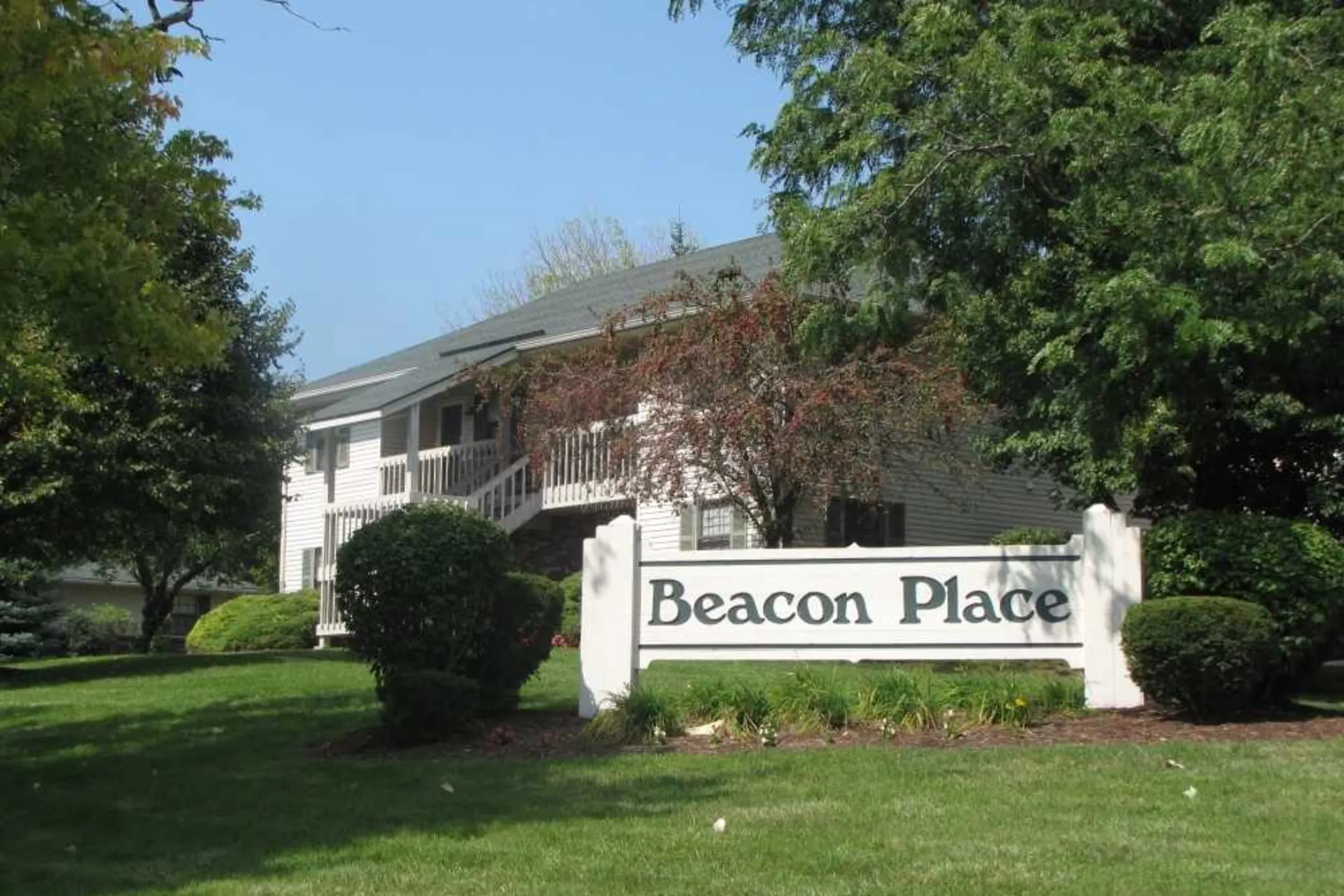 Community Signage - Beacon Place - Toledo, OH