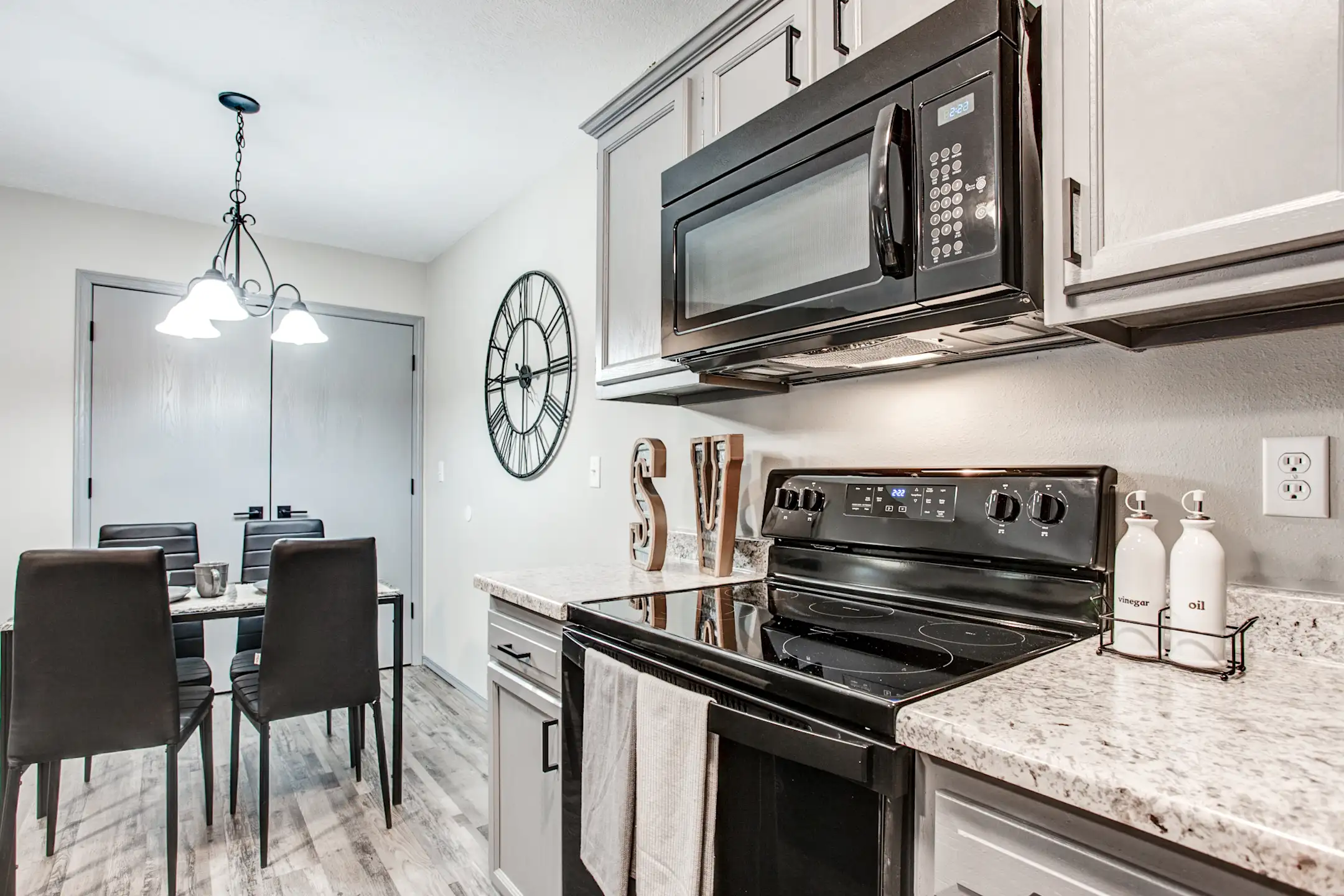 South Valley Apartments Apartments Springfield, MO 65807