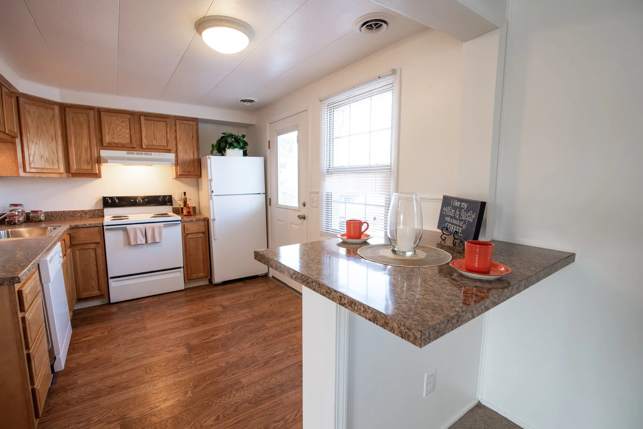 Saddle Club Townhomes Apartments Liverpool, NY 13090