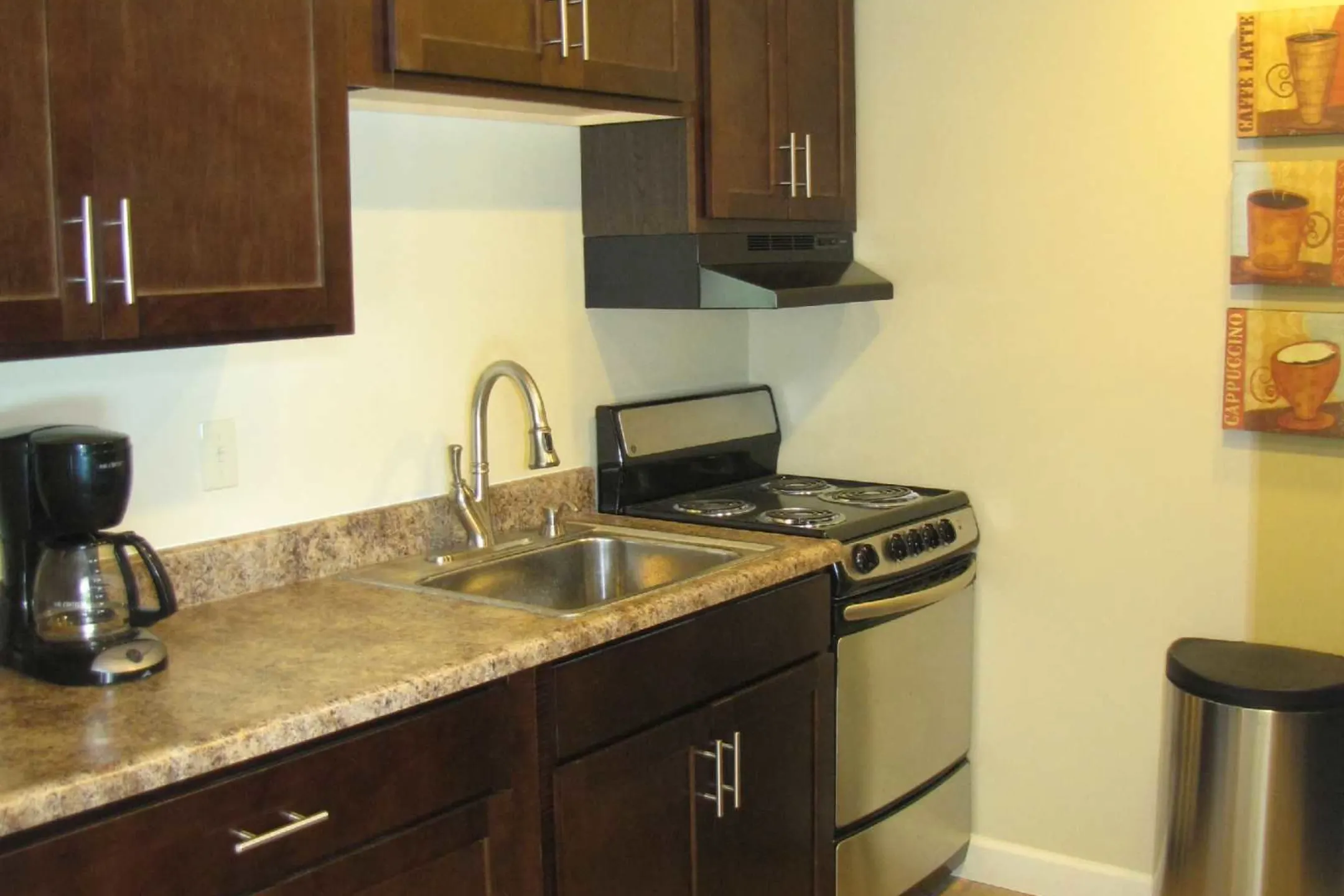 Kitchen - Glendale Village - Toledo, OH