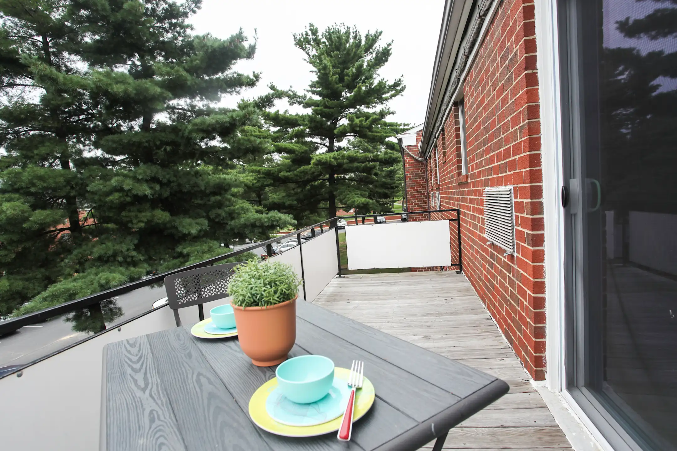 Parkside Gardens Apartments & Townhouses 5305 Moravia Rd Baltimore