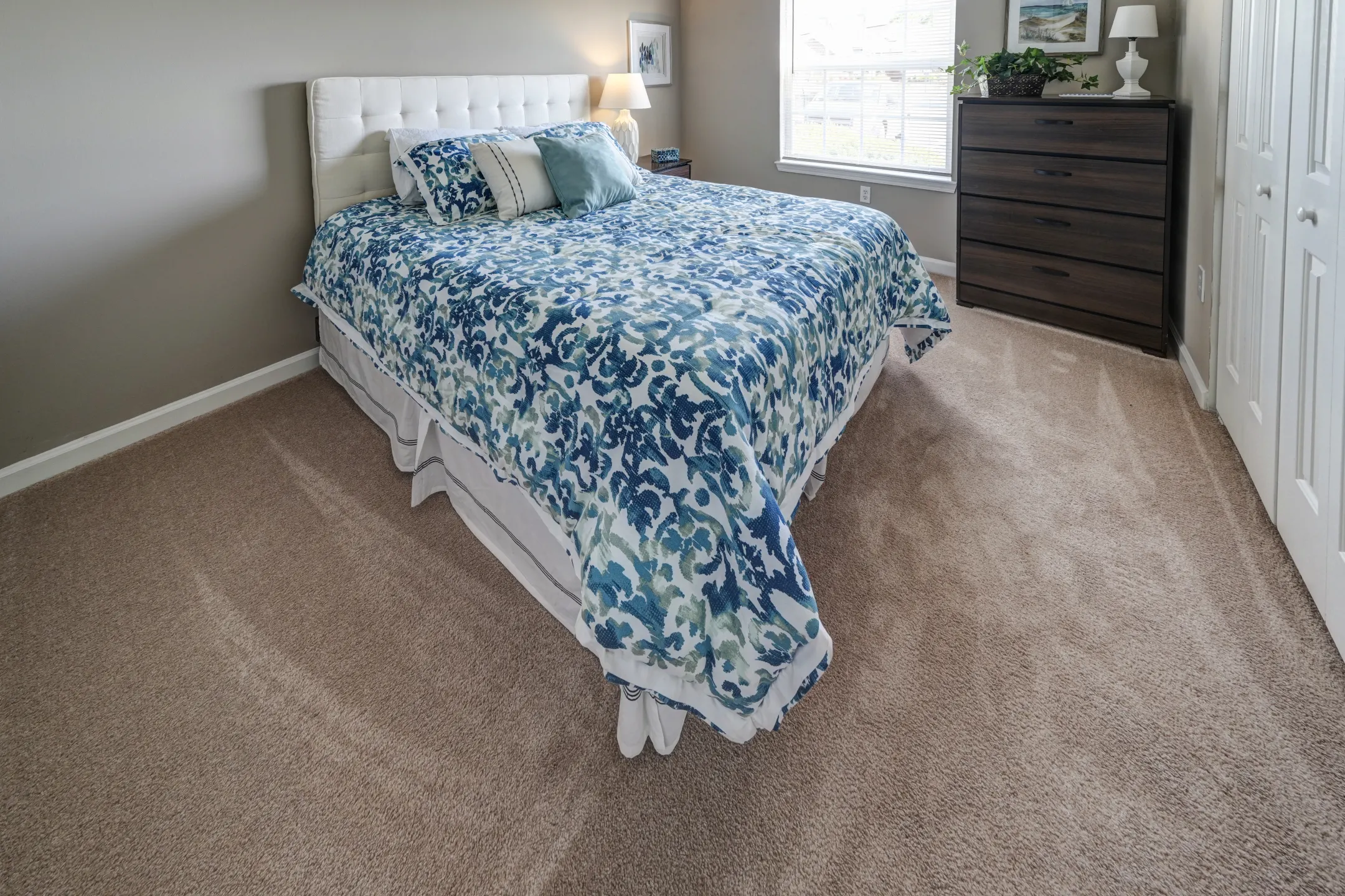 Avon Creek Apartments 291 Great Lakes Circle West Avon, IN