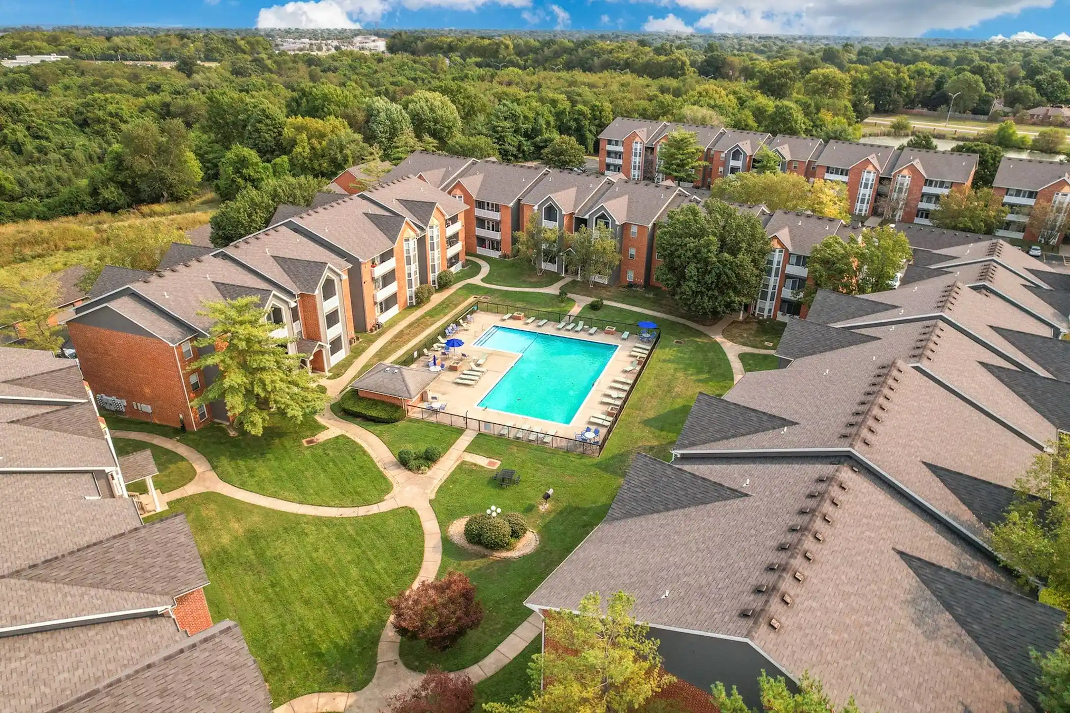Lake Shore at Chesterfield Village Apartments Springfield, MO 65807