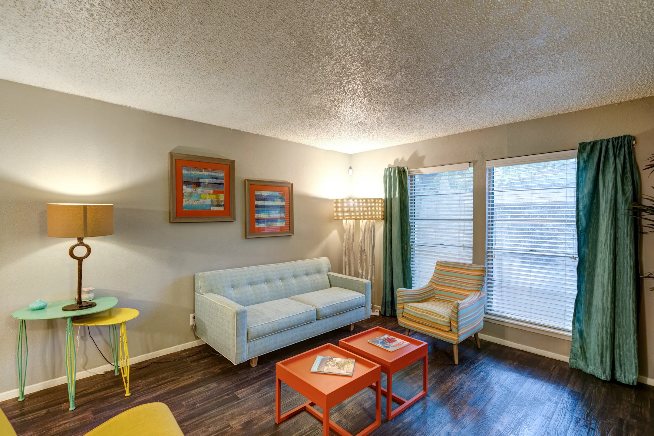 Living Room - The Ridge at Southcross - San Antonio, TX