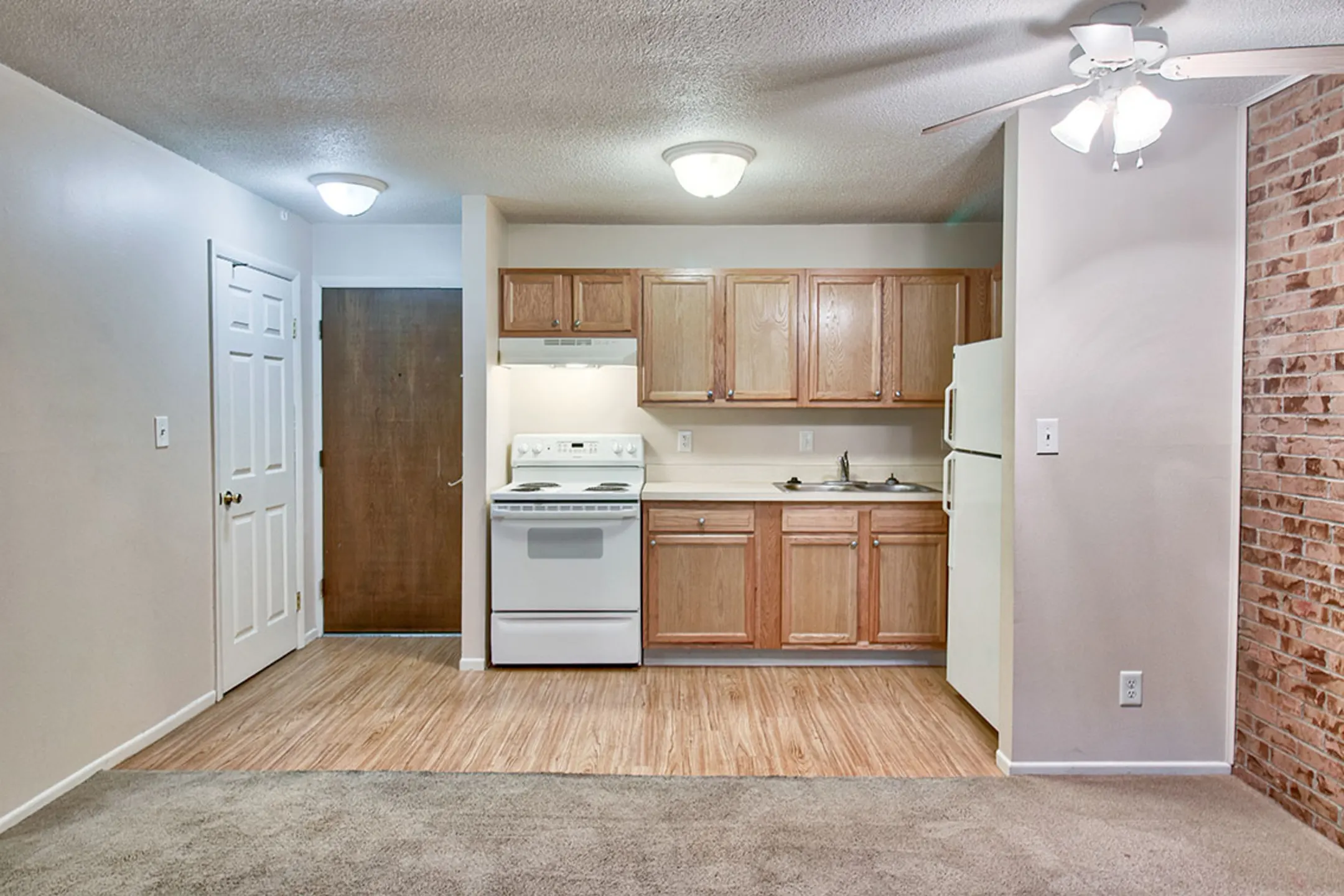 Kitchen - Mapleview Colony Terrace Family and Senior Living - Zanesville, OH