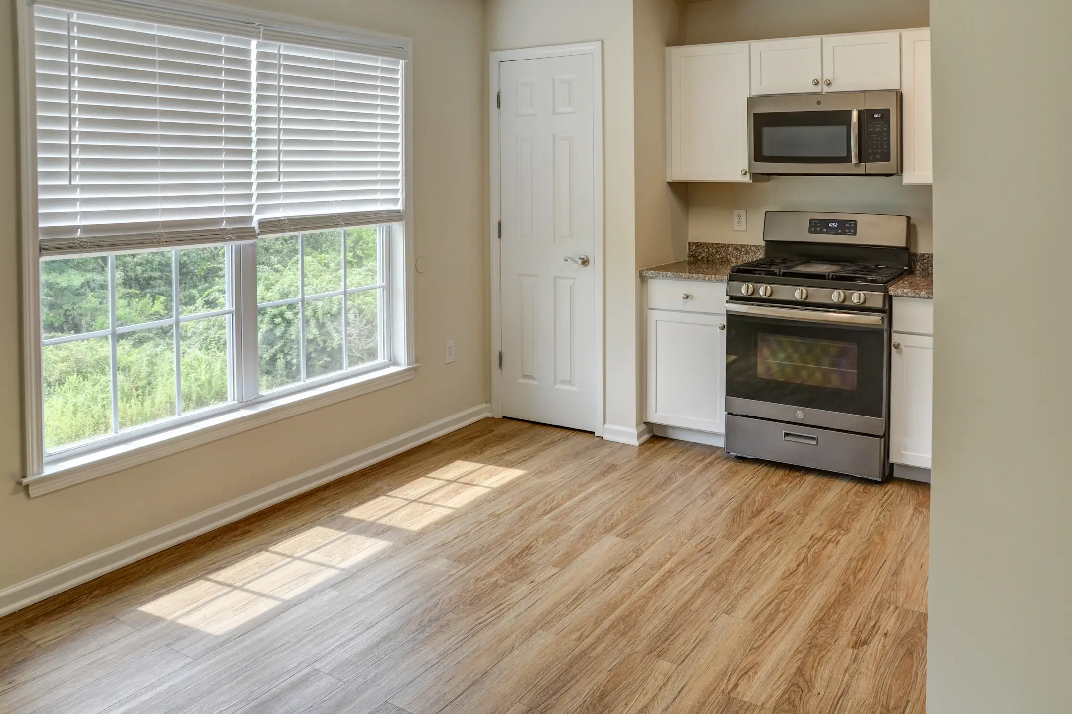 Pike Run Communities Apartments Belle Mead, NJ 08502