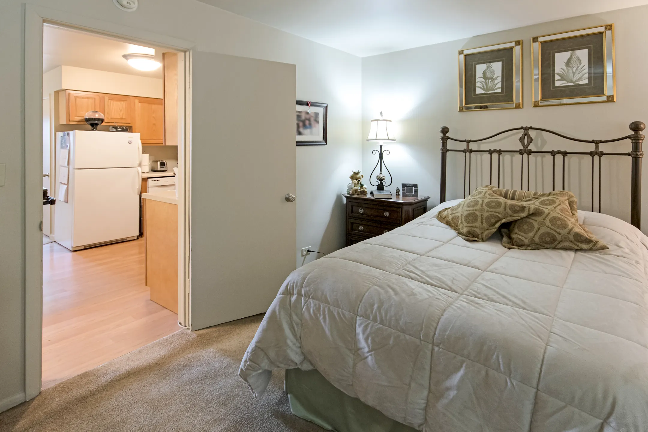 Brook Forest Apartments 1137 S Center St Bensenville, IL Apartments for Rent Rent.