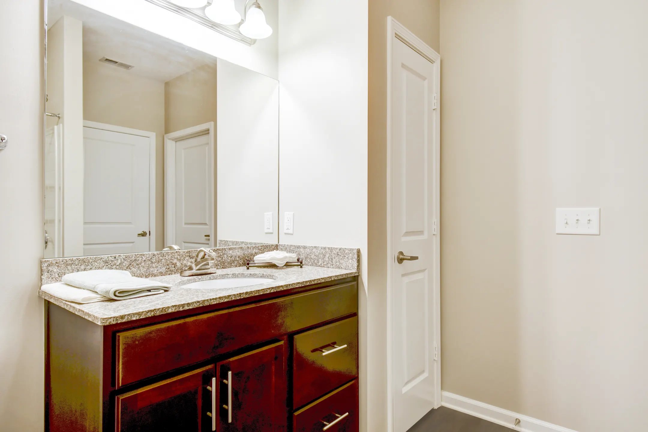 Bathroom - Steeplechase at Parkview Apartments - Fort Wayne, IN