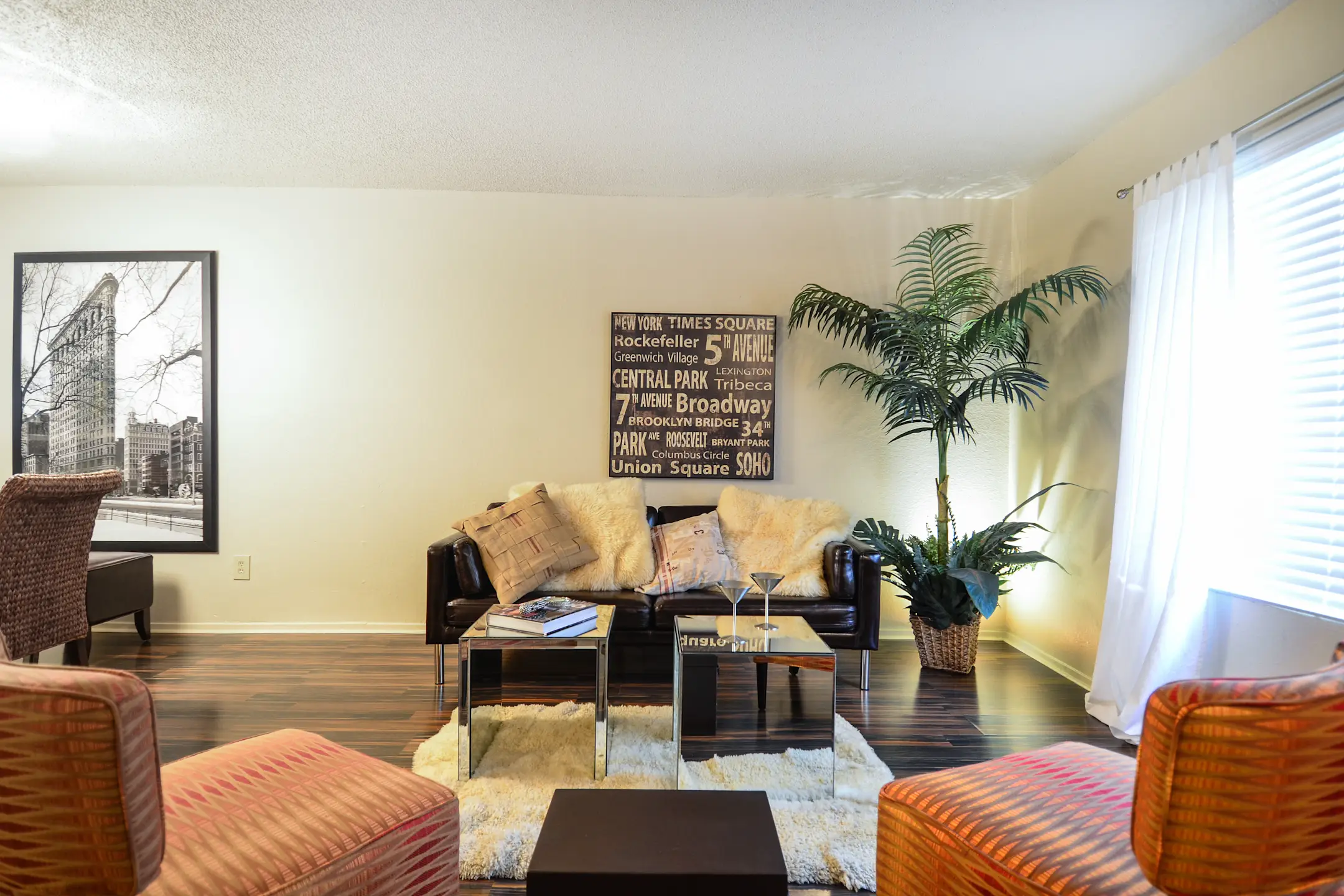 MeadowPark Townhomes Apartments Hewitt, TX 76643