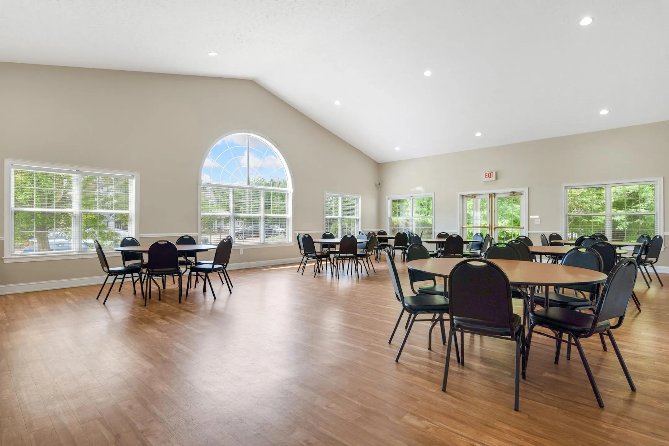 Arbor Glen Senior Apartments Apartments Twinsburg, OH 44087