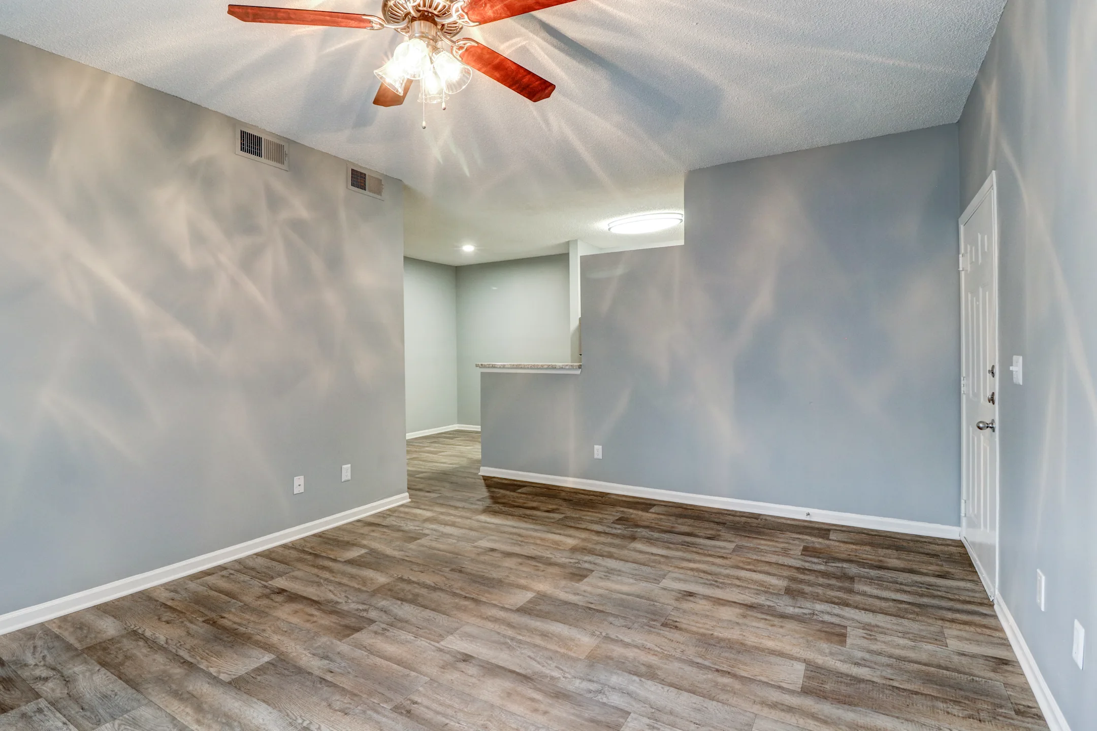 Living Room - Centennial Crossing - Goodlettsville, TN