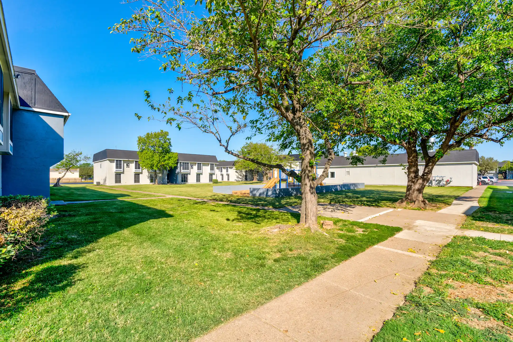 Casa Luna Apartments Dallas, TX 75228