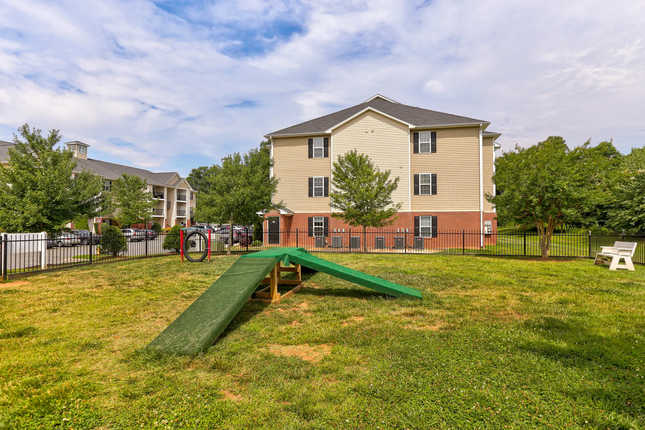 The Pointe at Robinhood Village Apartments WinstonSalem, NC 27106