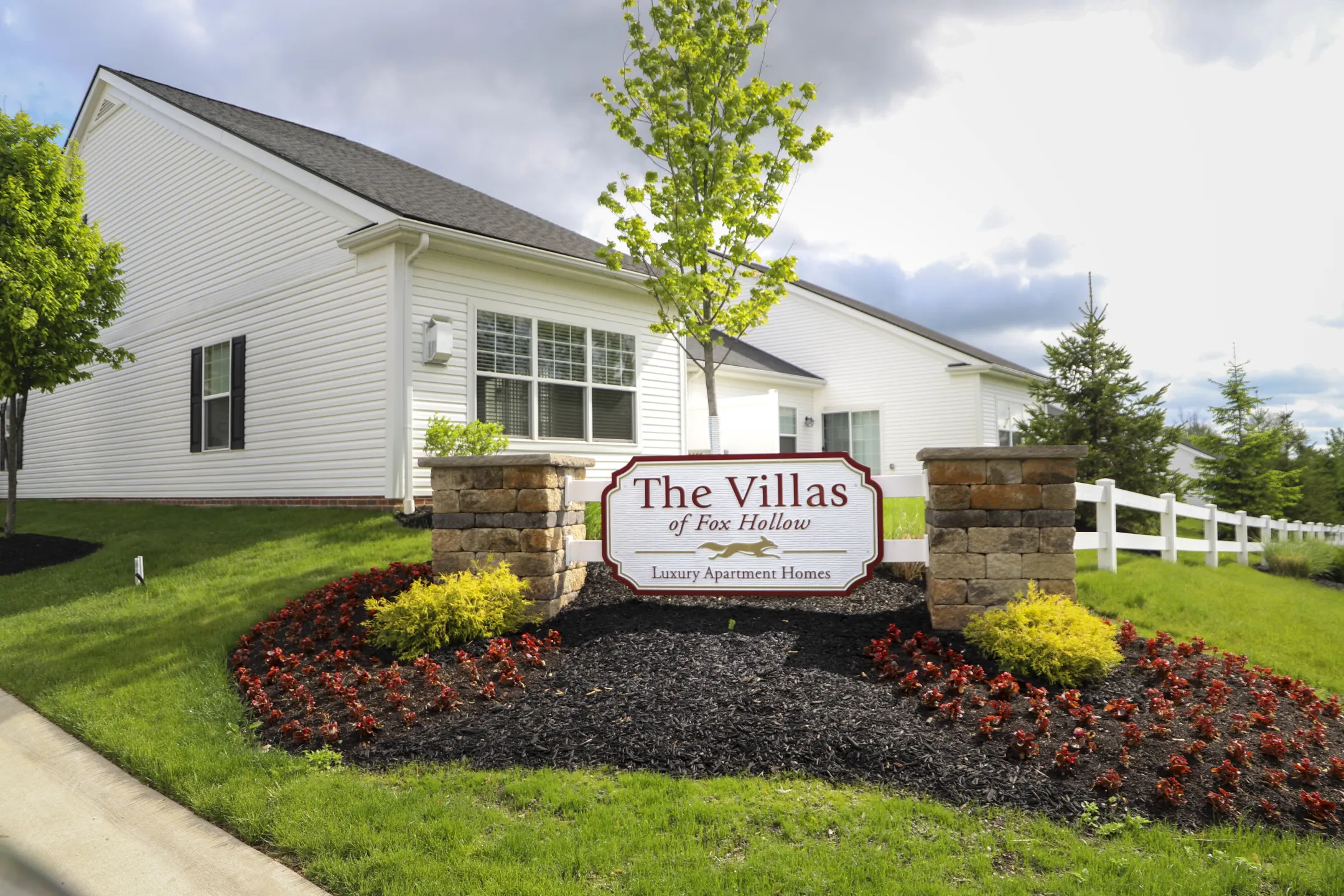 The Villas of Fox Hollow Apartments - Brunswick, OH 44212