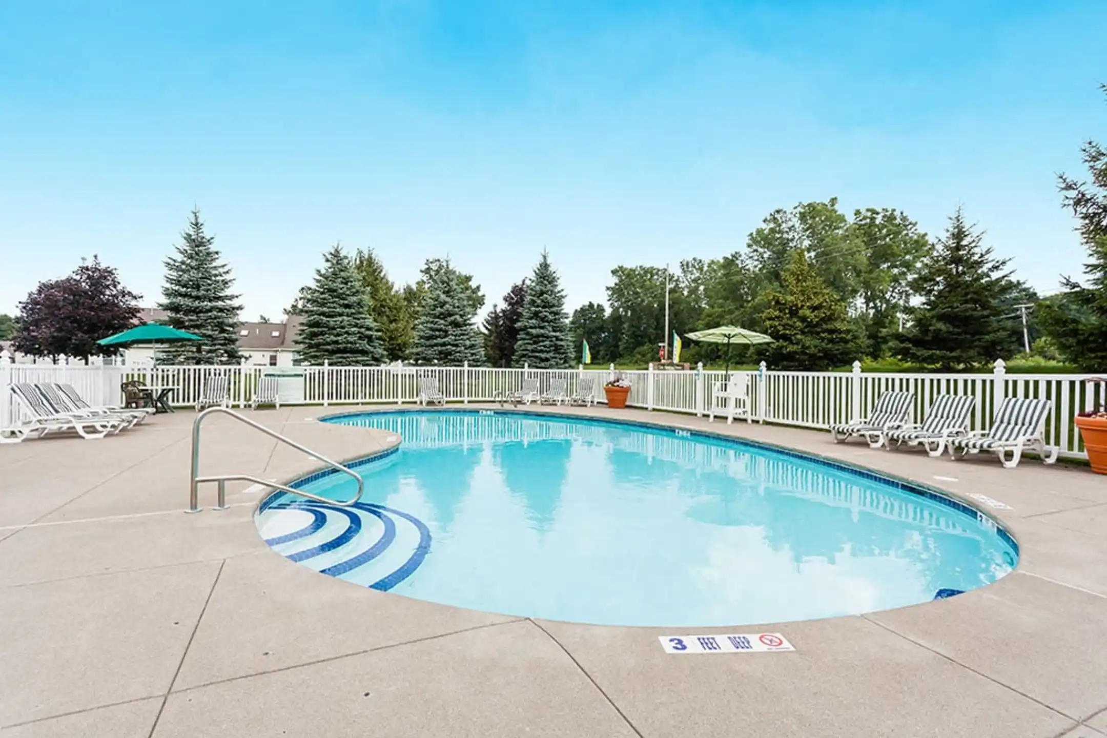 Regency Townhomes of Victor/ Villas of Victor Apartments Victor, NY 14564