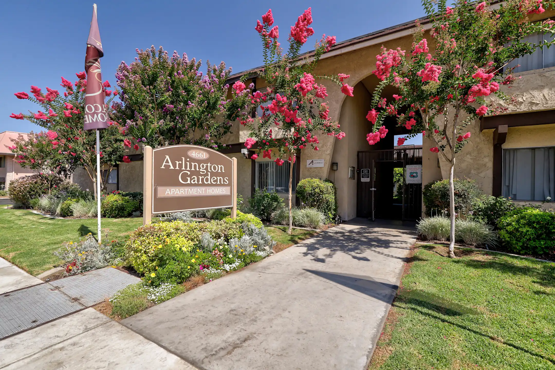 Community Signage - Arlington Gardens - Riverside, CA