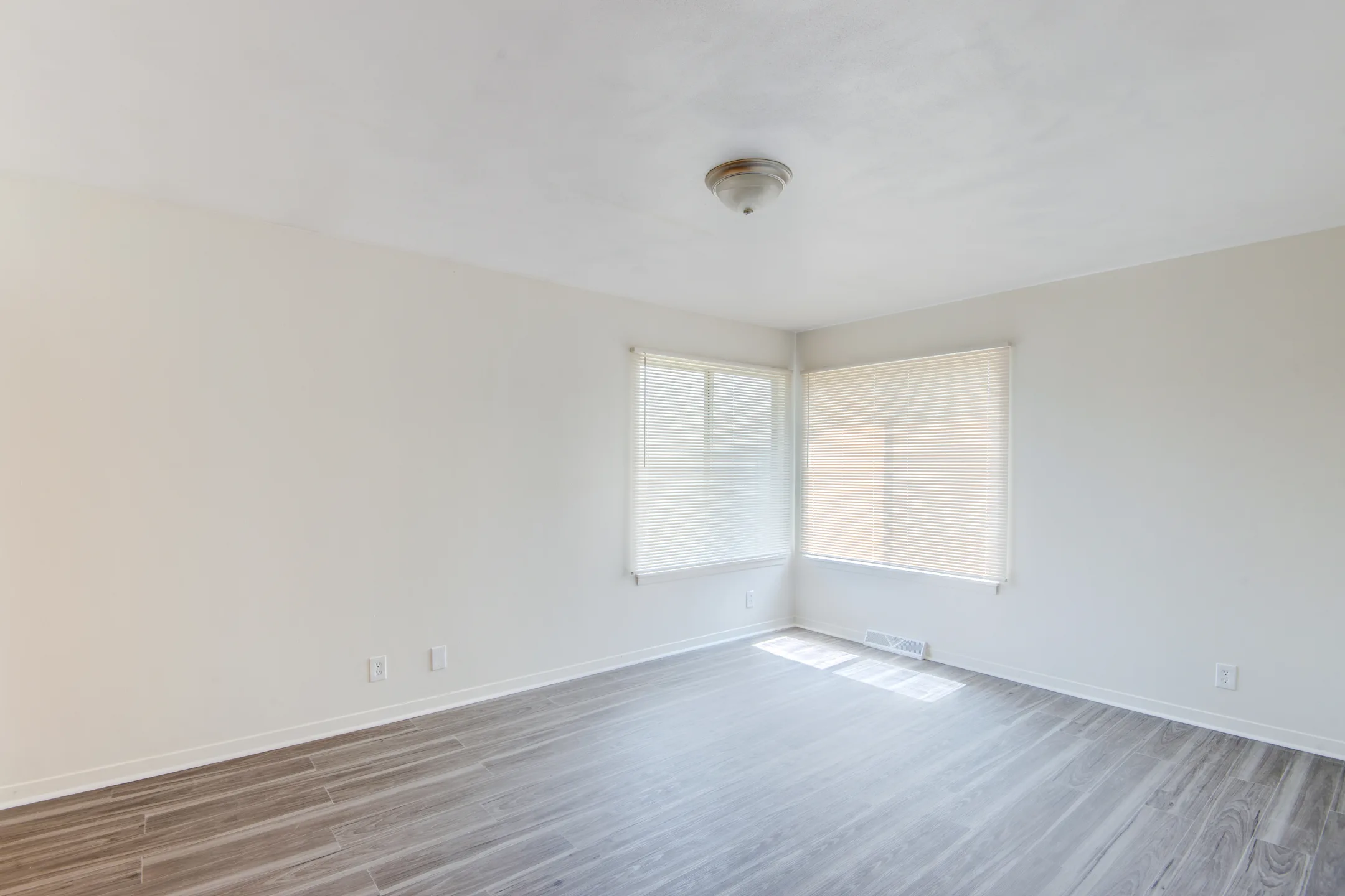 Gregory Arms Apartments - Syracuse, NY