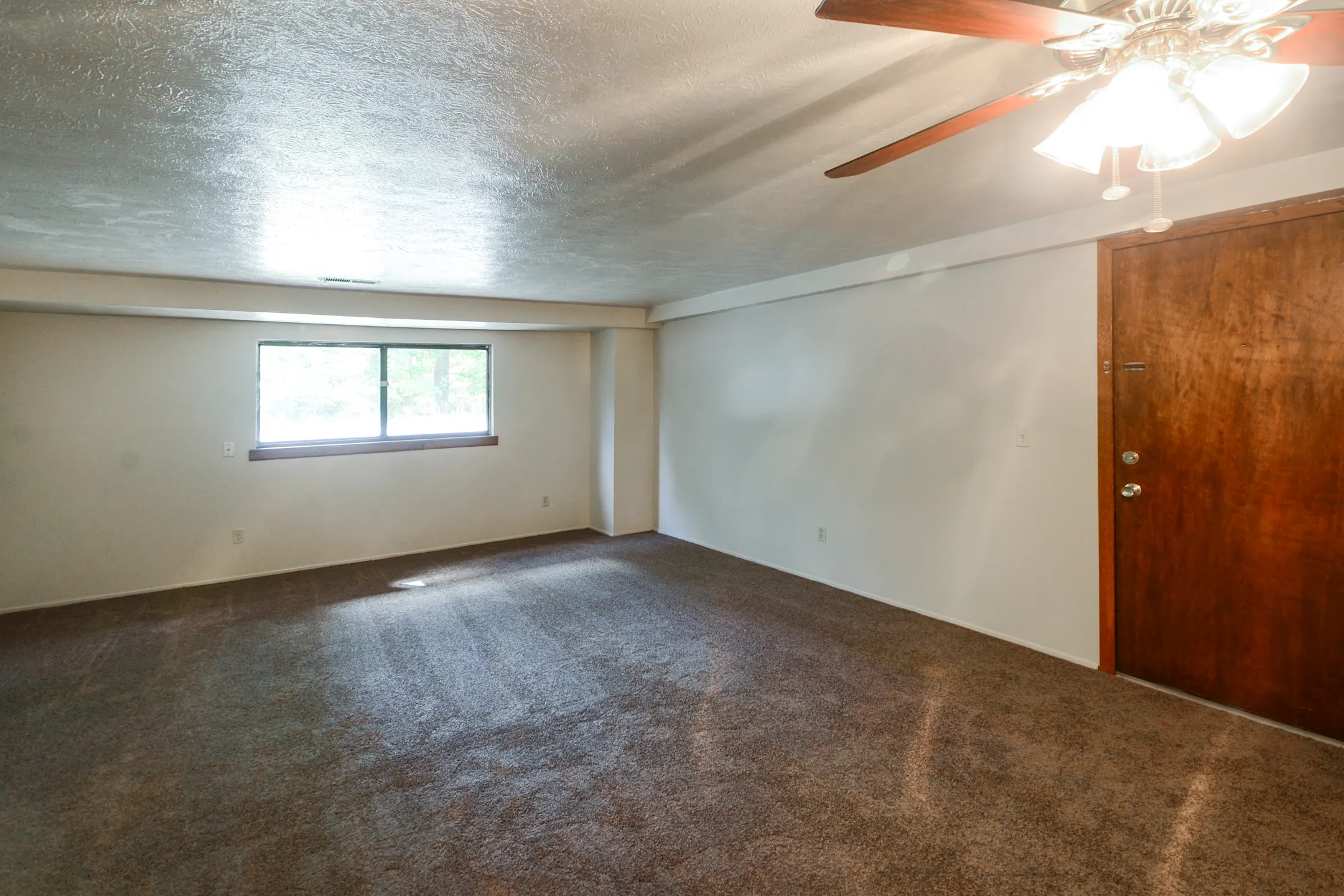 Sherwood Forest Apartments Elyria, OH 44035