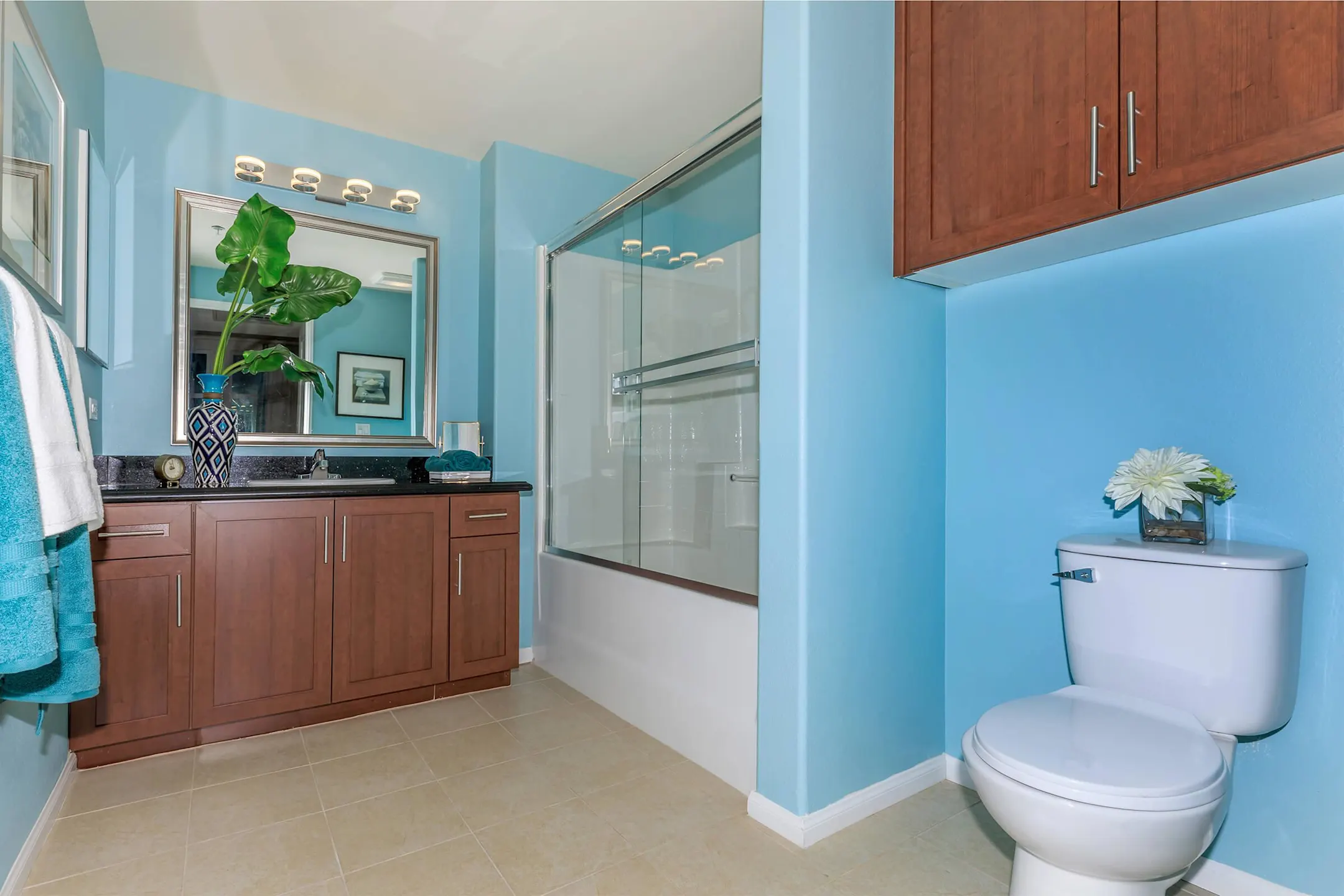 Bathroom - Broadway Palace Apartments - Los Angeles, CA