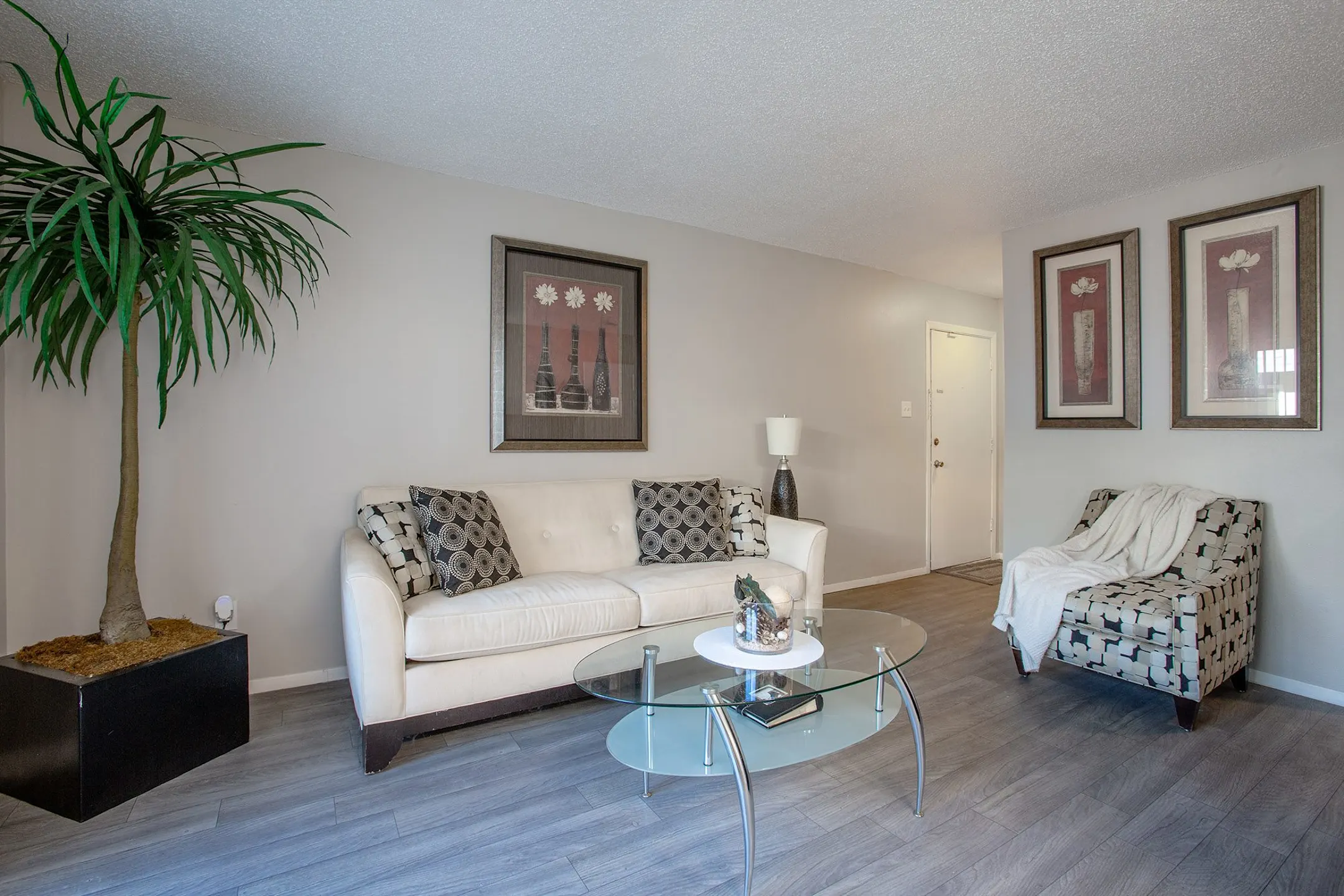 Living Room - Encanto Lofts - Albuquerque, NM