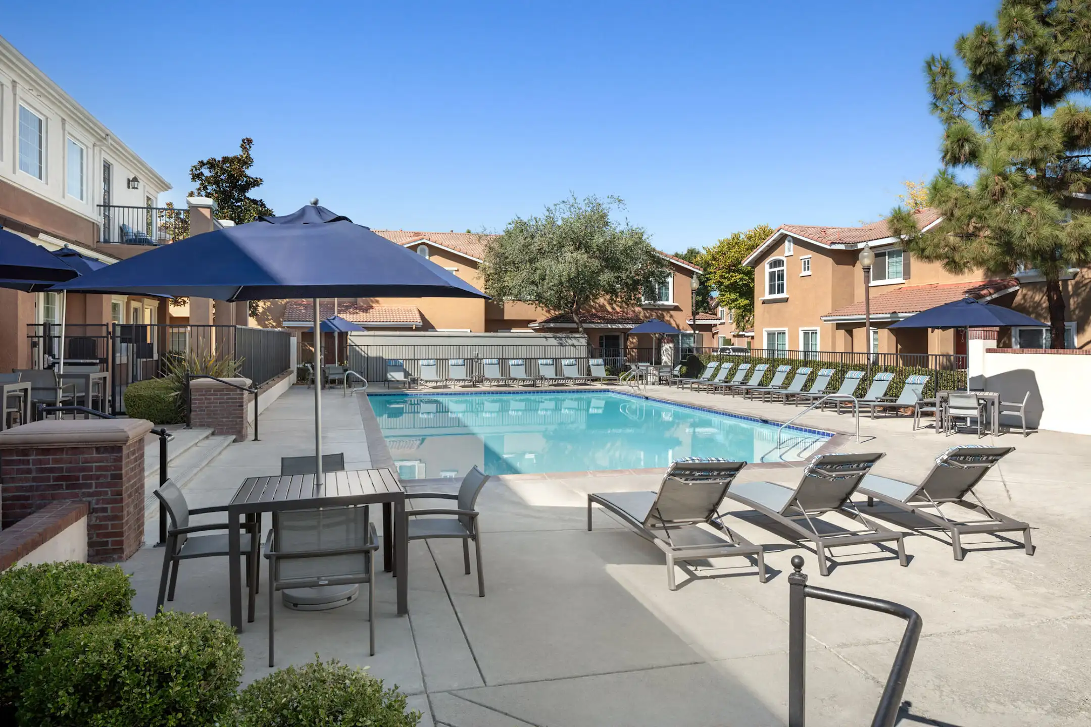 Homecoming At Creekside - 4800 Kokomo Dr | Sacramento, CA Apartments ...