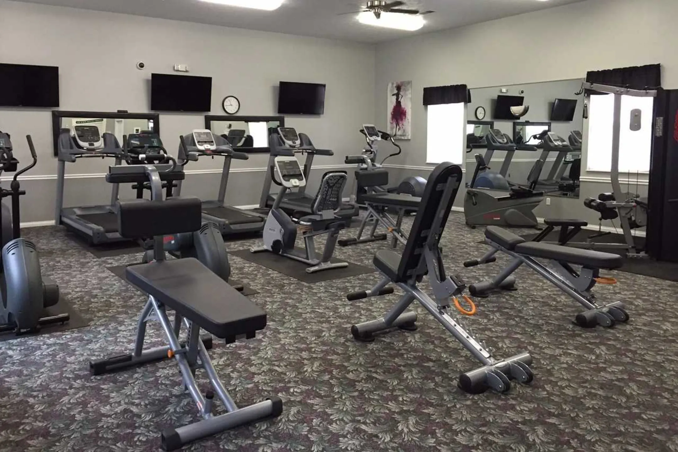 Fitness Weight Room - Hunter's Manor - Cleveland, OH