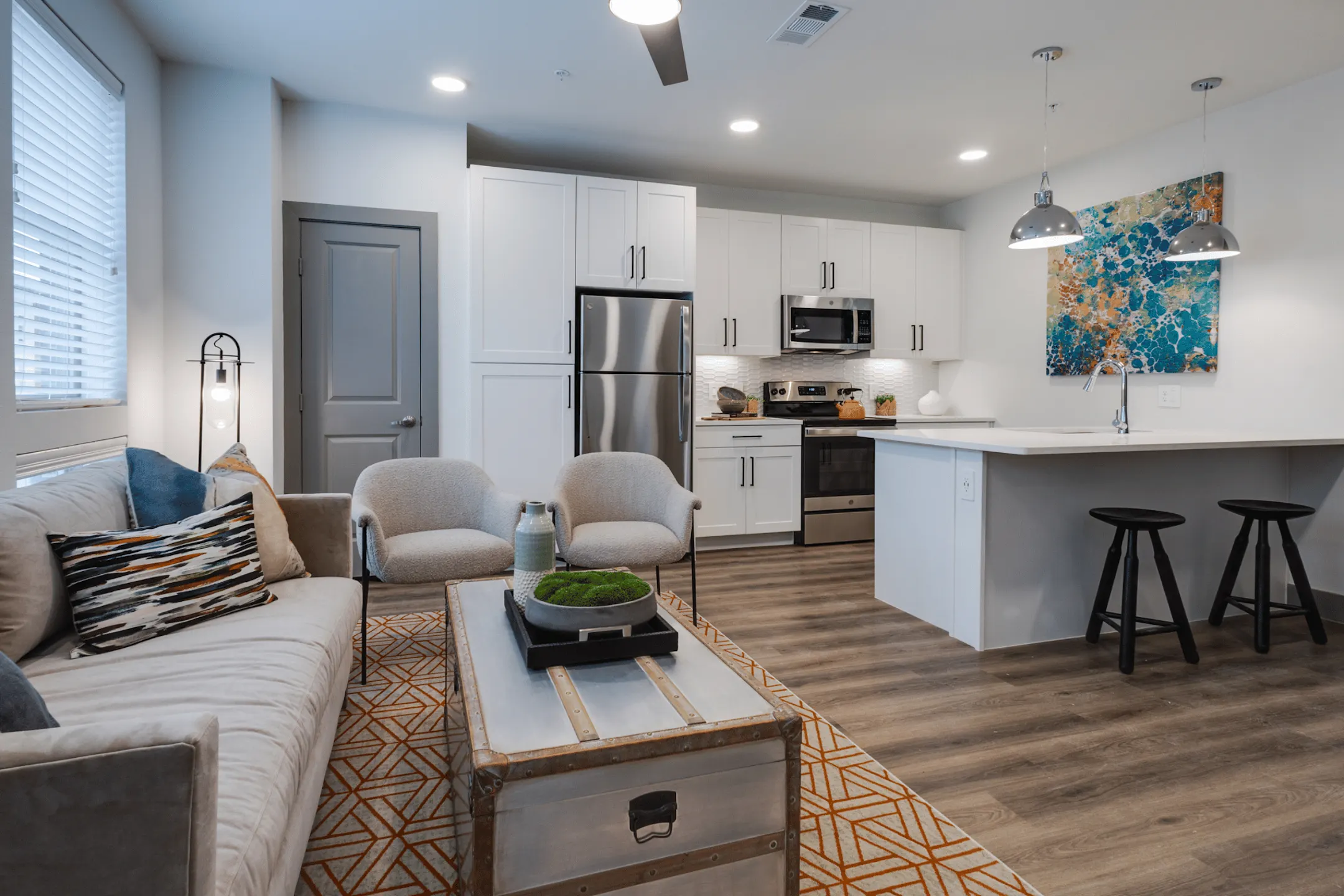 Midway Row House - Farmers Branch, TX