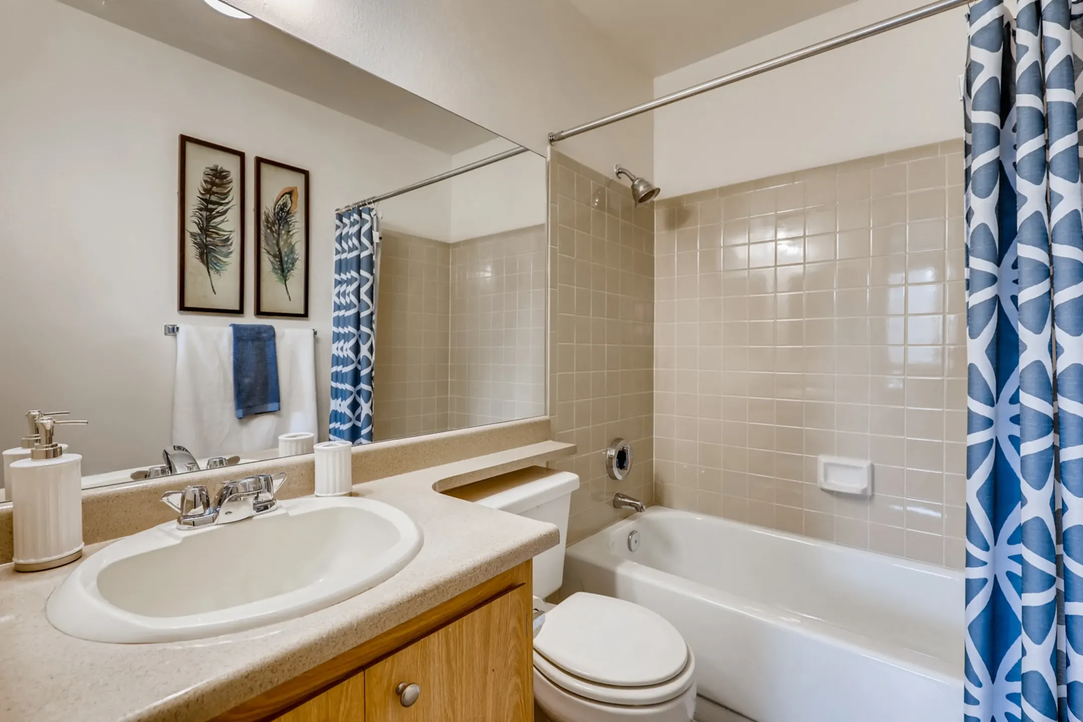 Overlook at Sunset Point Apartments Layton, UT 84041