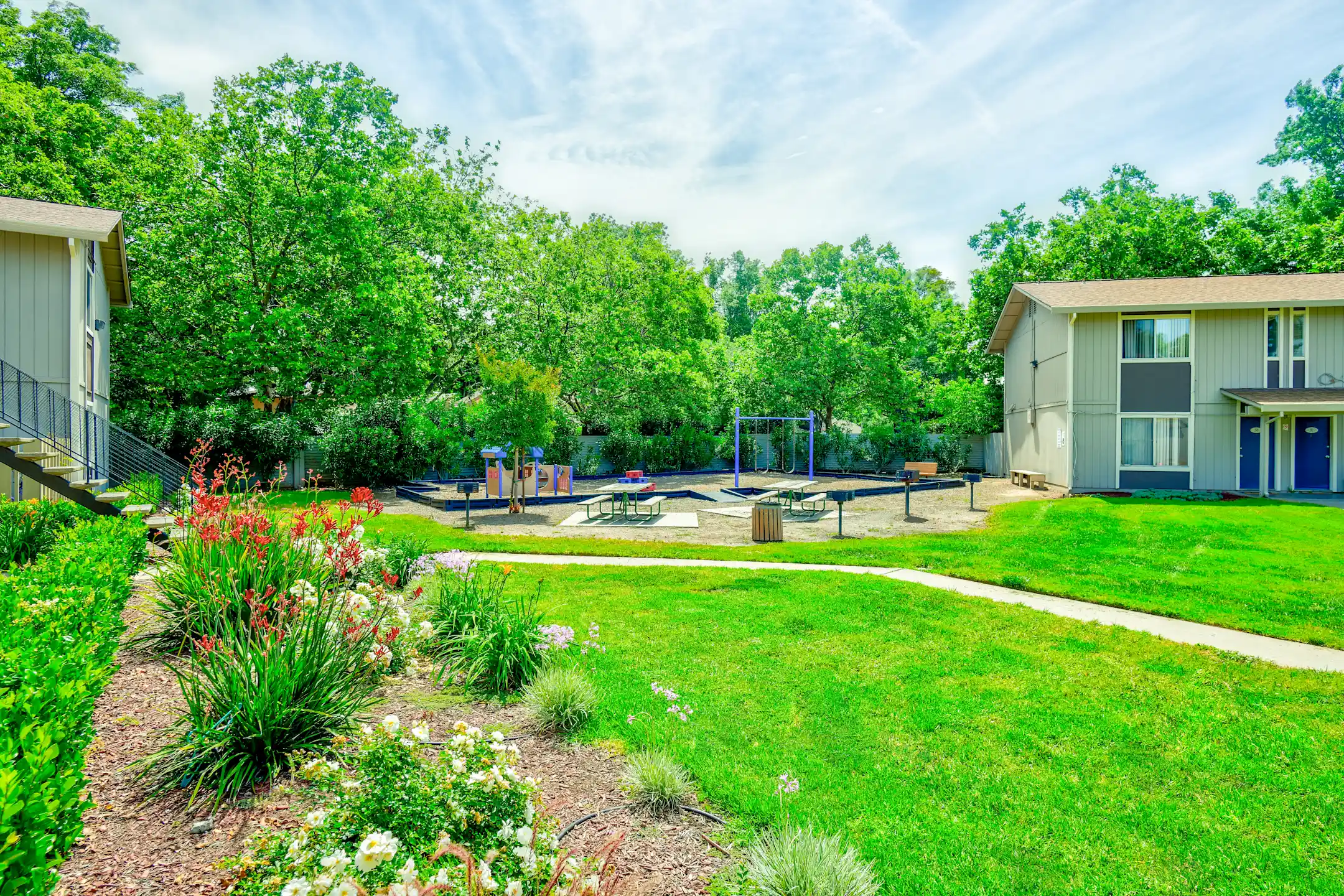 Almaden Terrace Apartments San Jose, CA 95125